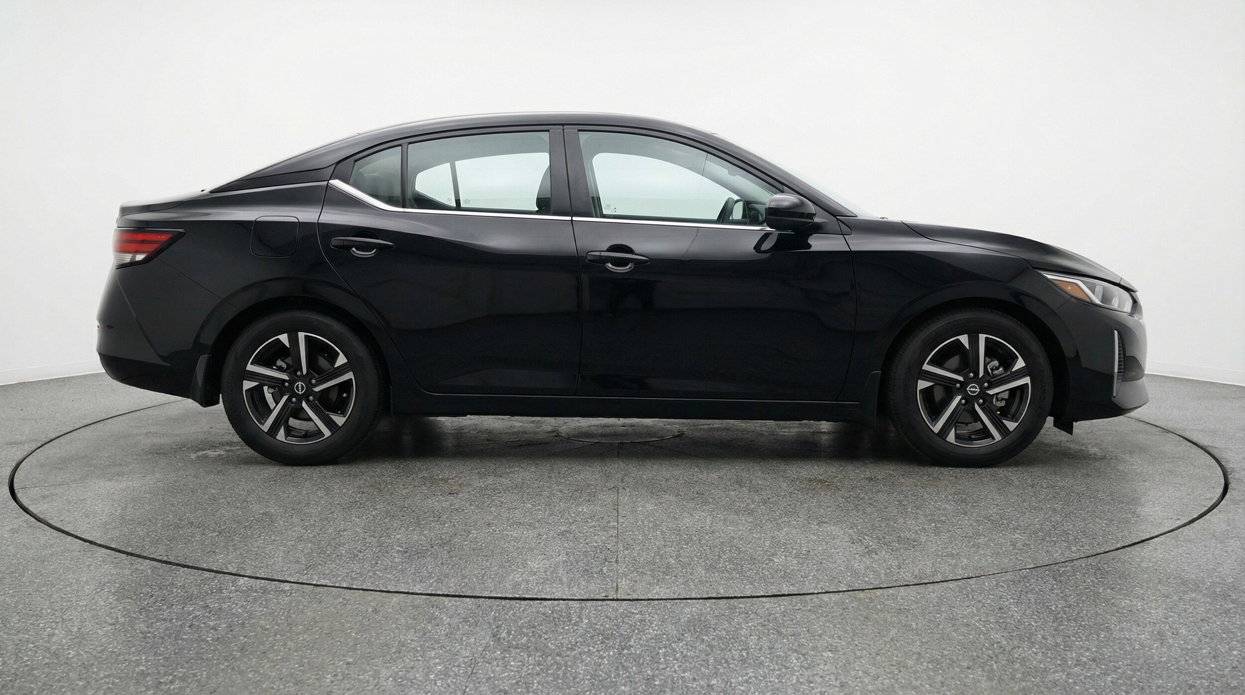 Thumbnail: 2025 Nissan Sentra - 11