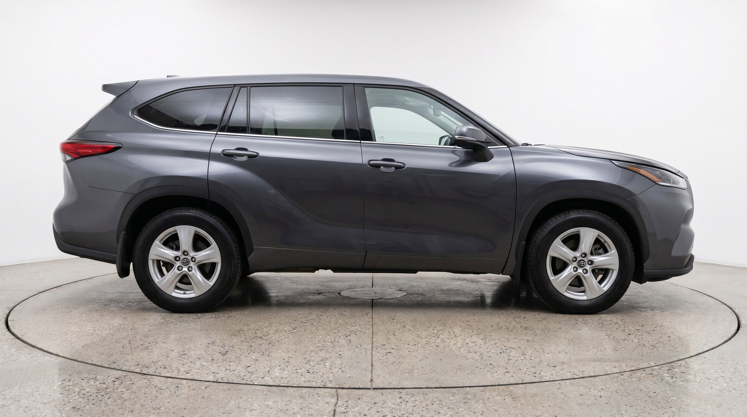 Thumbnail: 2025 Toyota Highlander - 11