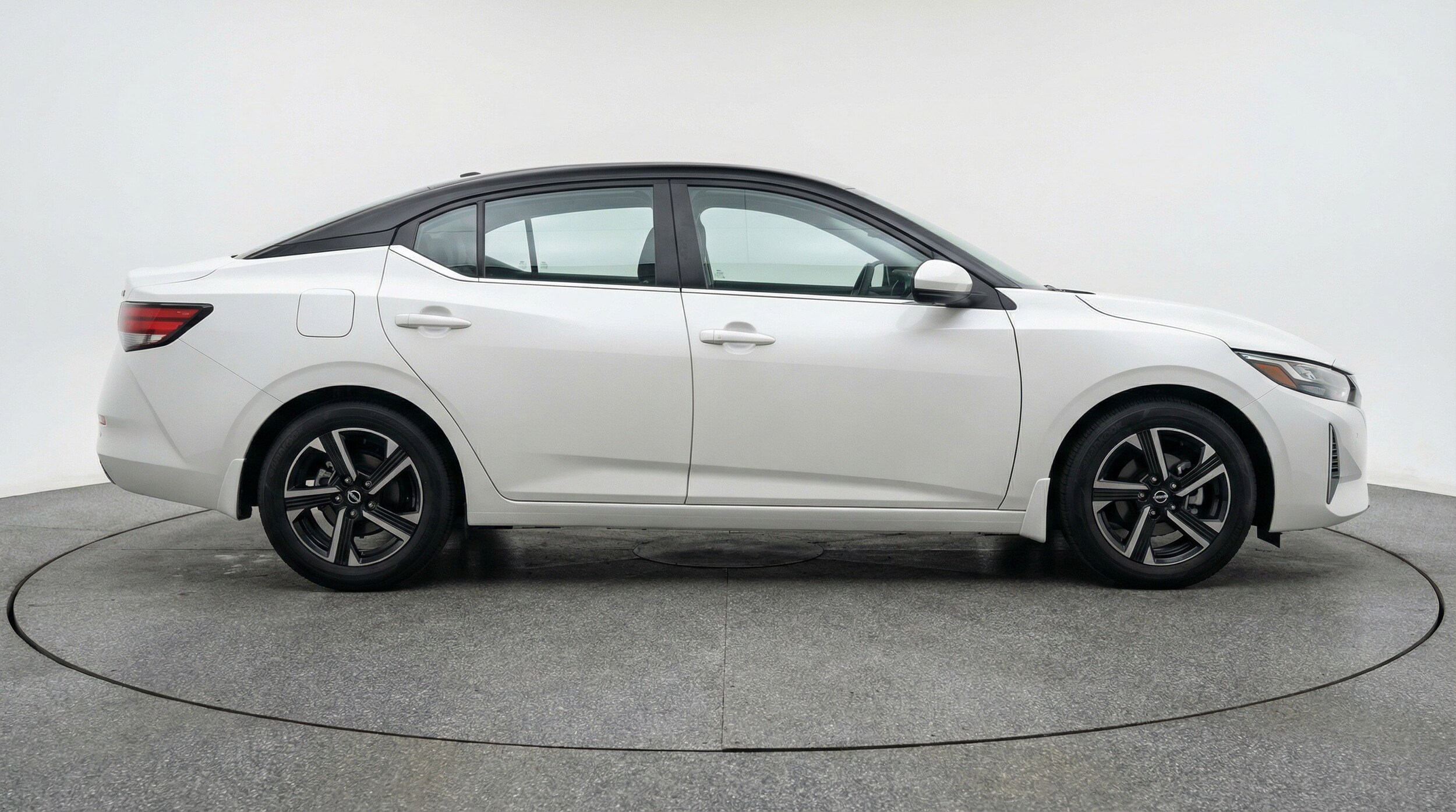 Thumbnail: 2025 Nissan Sentra - 11