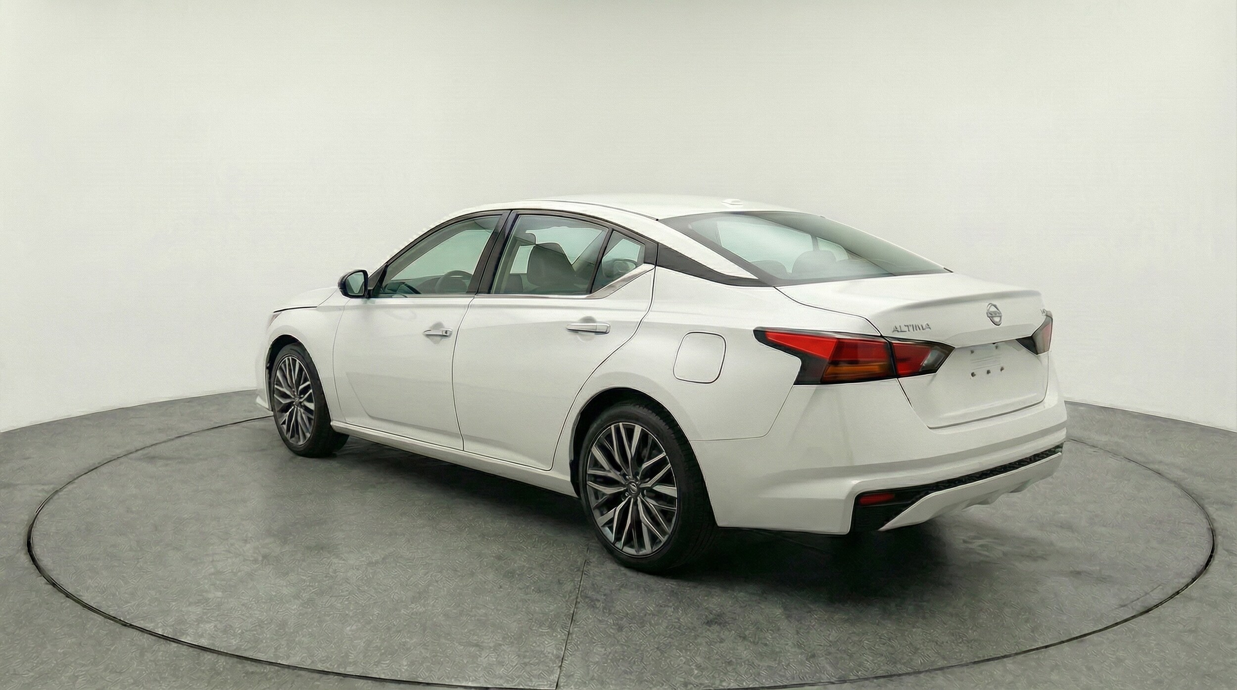 Thumbnail: 2025 Nissan Altima - 7