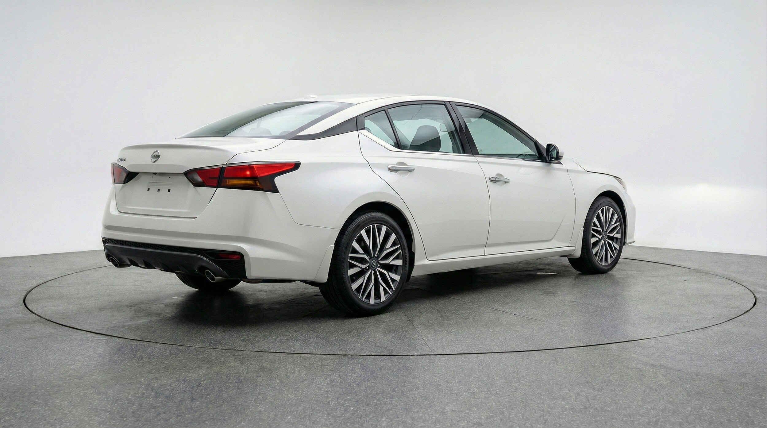 Thumbnail: 2025 Nissan Altima - 9