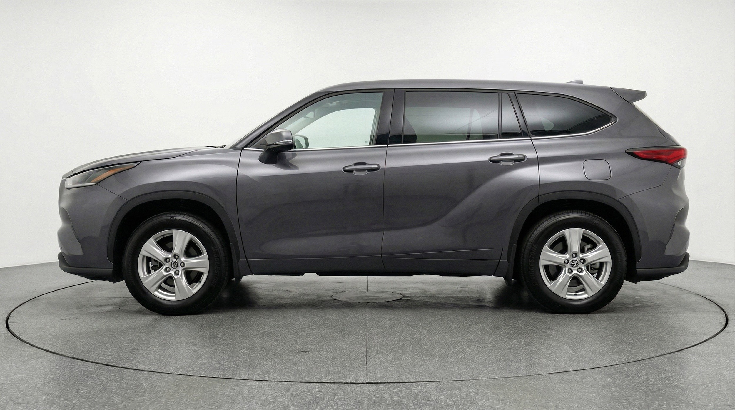 Thumbnail: 2025 Toyota Highlander - 5