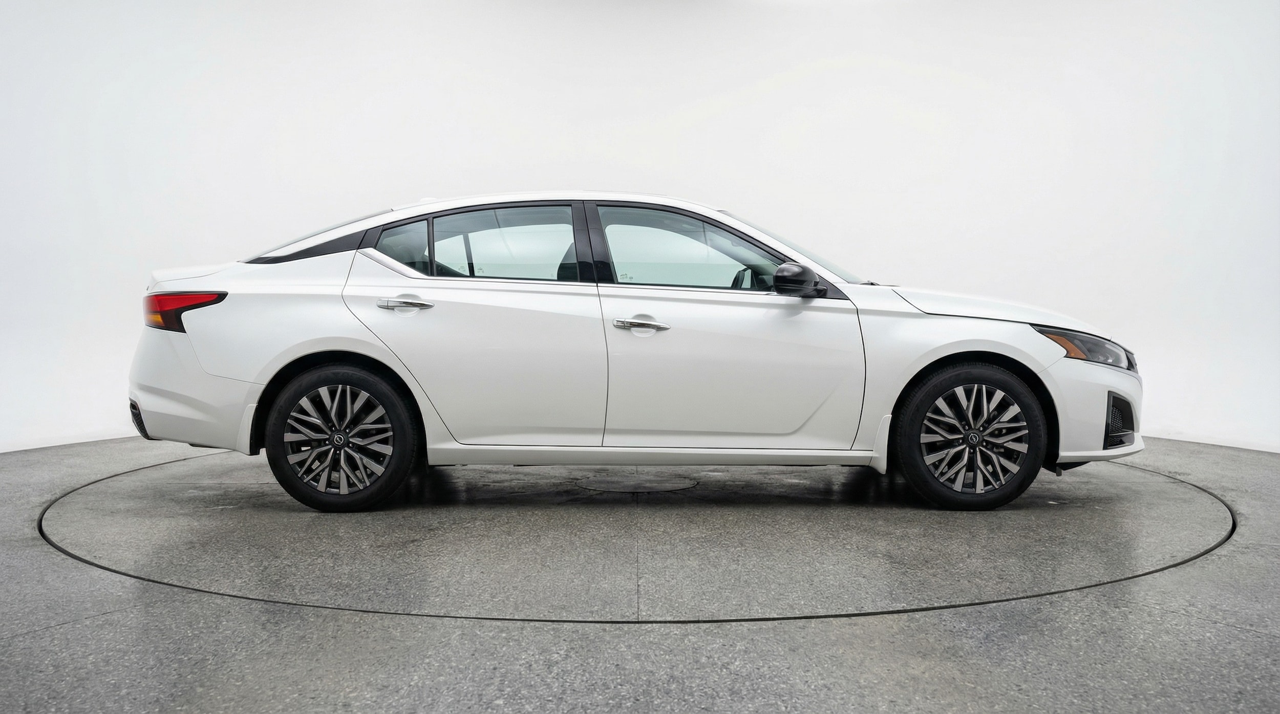 Thumbnail: 2025 Nissan Altima - 8