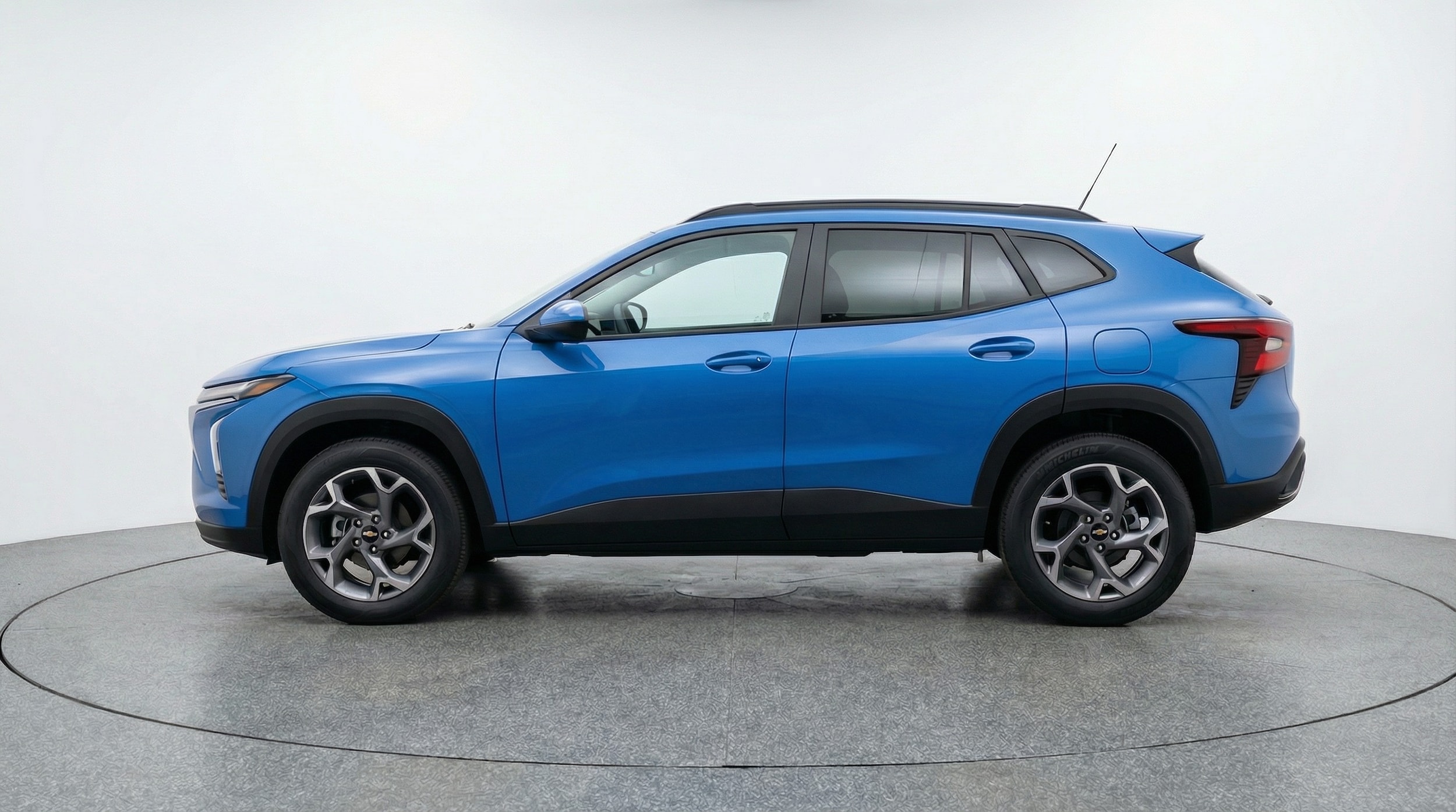 Thumbnail: 2025 Chevrolet Trax - 4