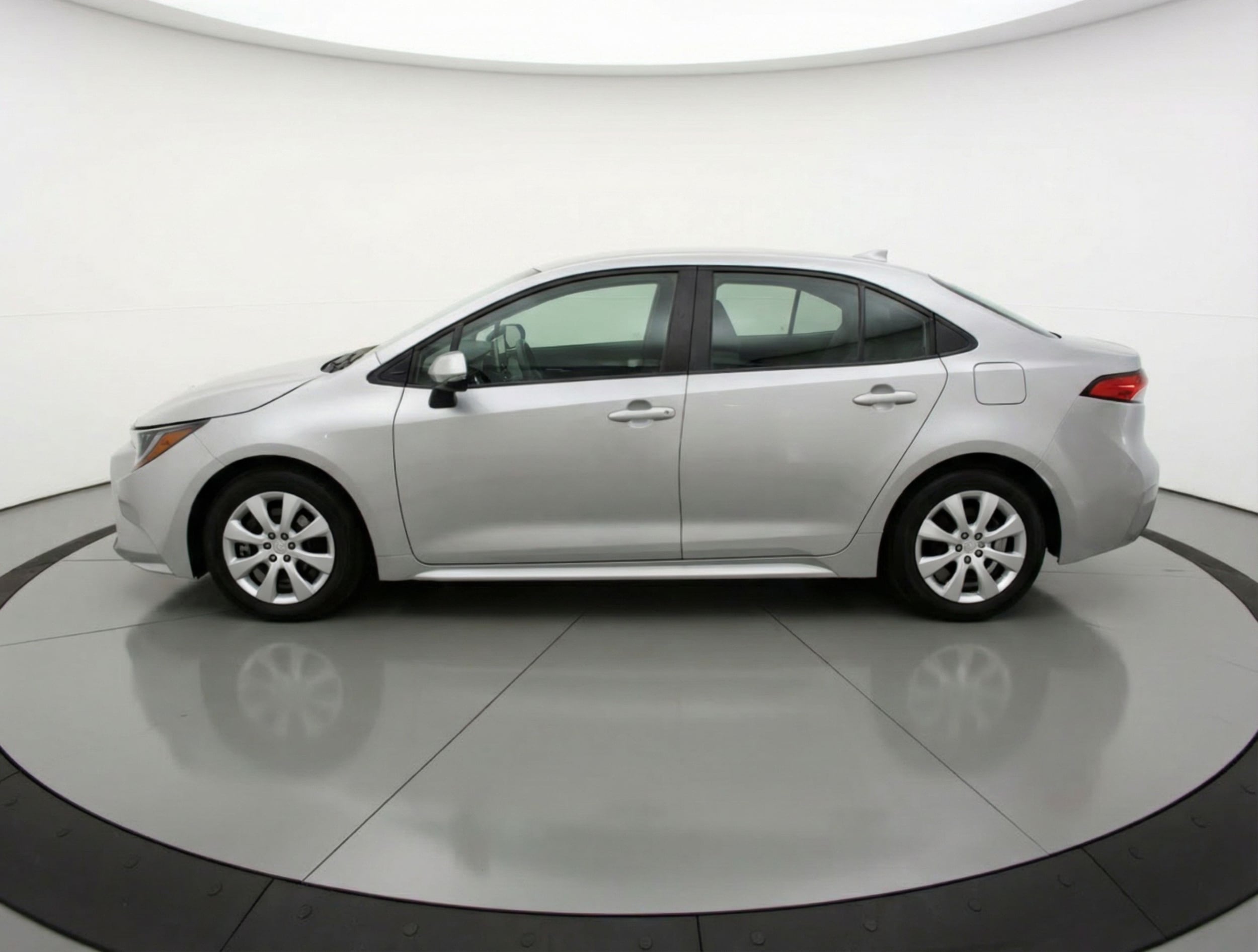 Thumbnail: 2025 Toyota Corolla - 4