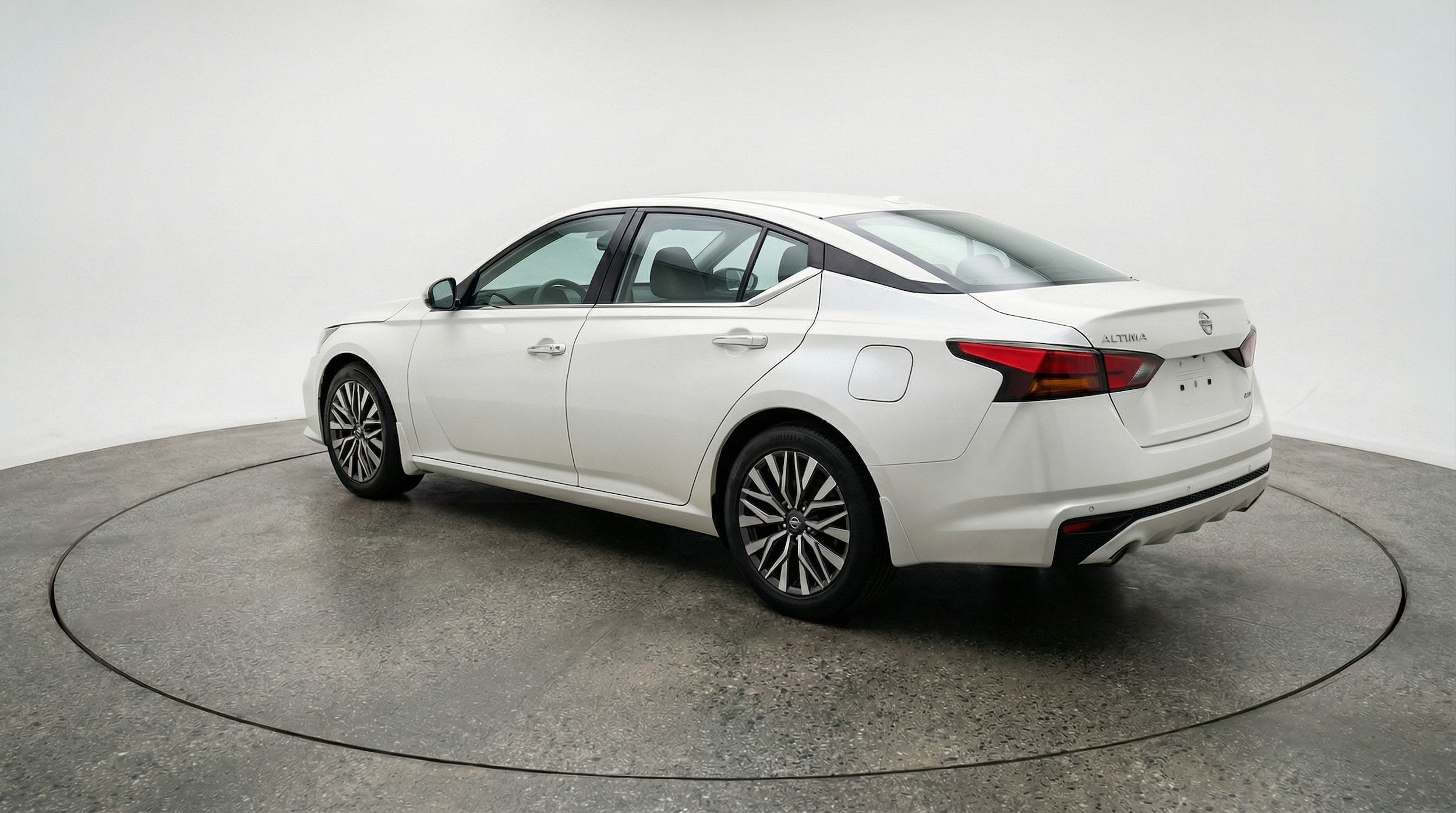 Thumbnail: 2025 Nissan Altima - 5