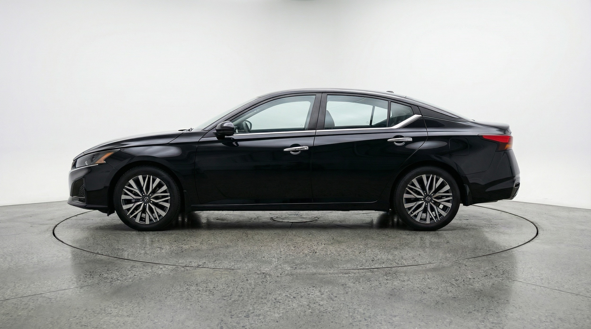 Thumbnail: 2025 Nissan Altima - 4