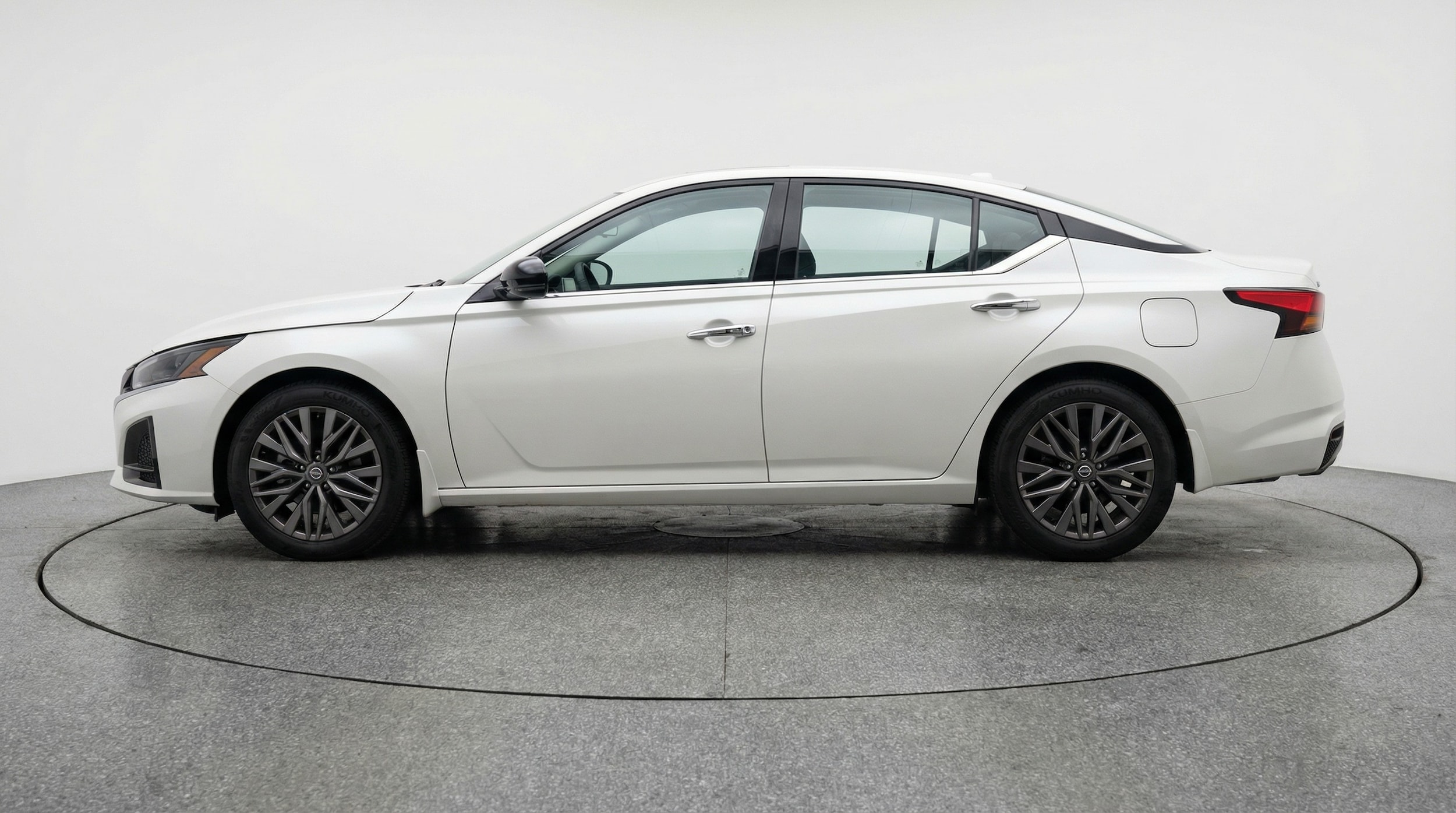 Thumbnail: 2025 Nissan Altima - 4