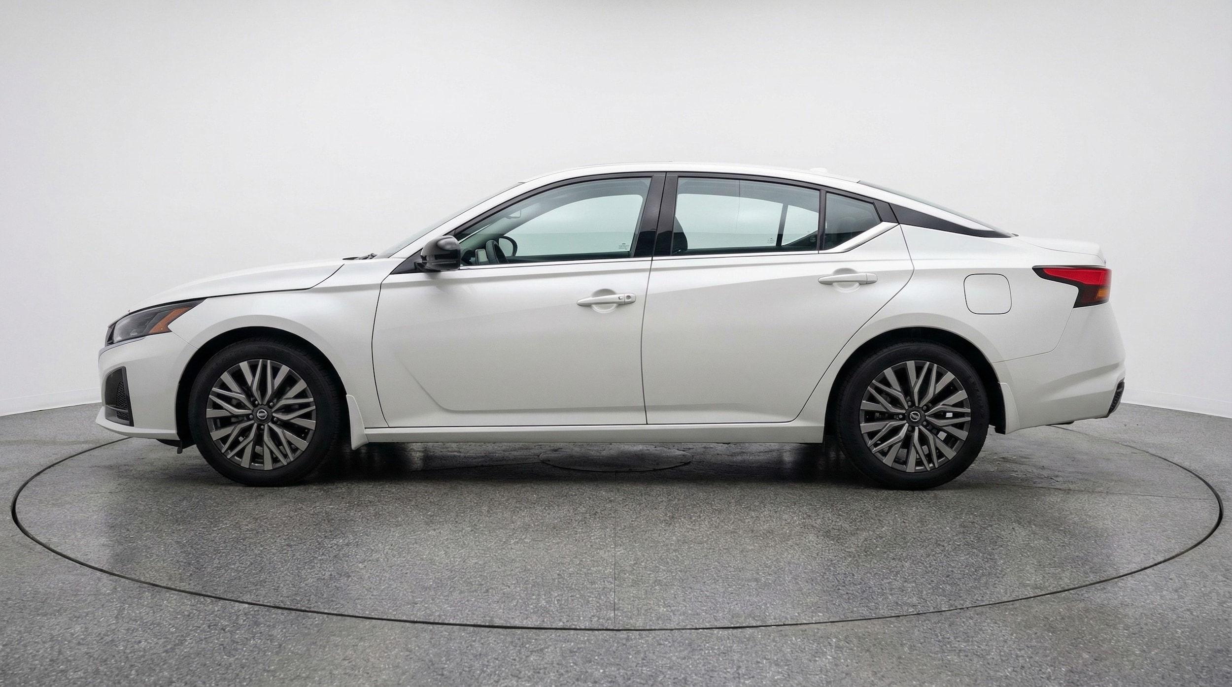 Thumbnail: 2025 Nissan Altima - 4