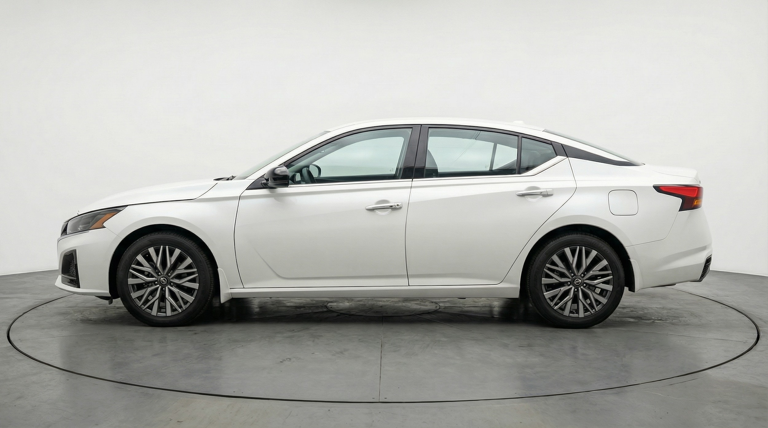 Thumbnail: 2025 Nissan Altima - 4