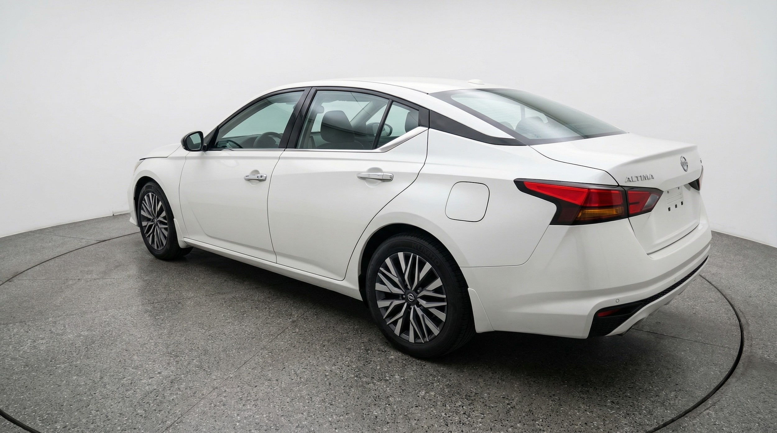 Thumbnail: 2025 Nissan Altima - 5