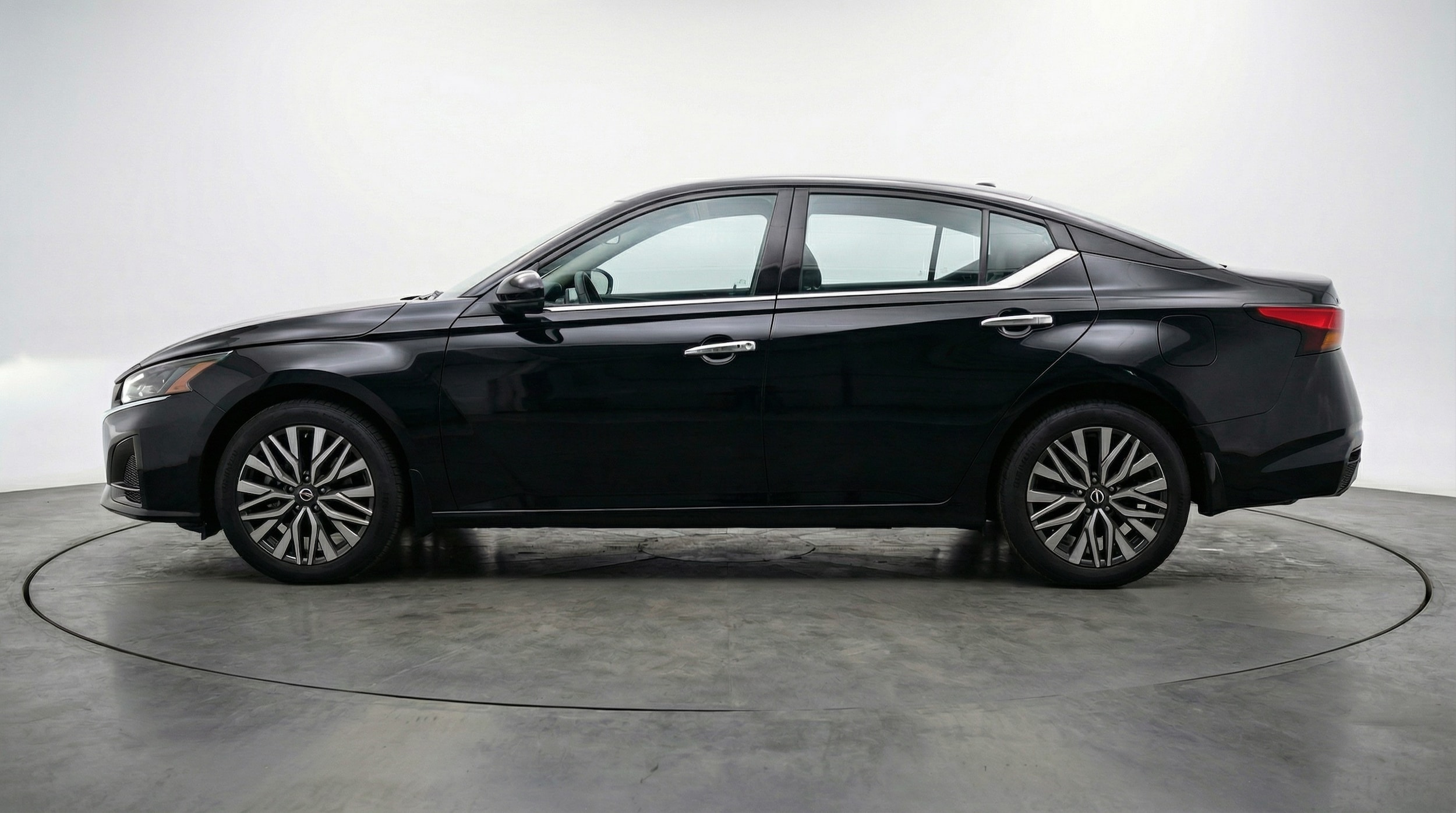 Thumbnail: 2025 Nissan Altima - 4