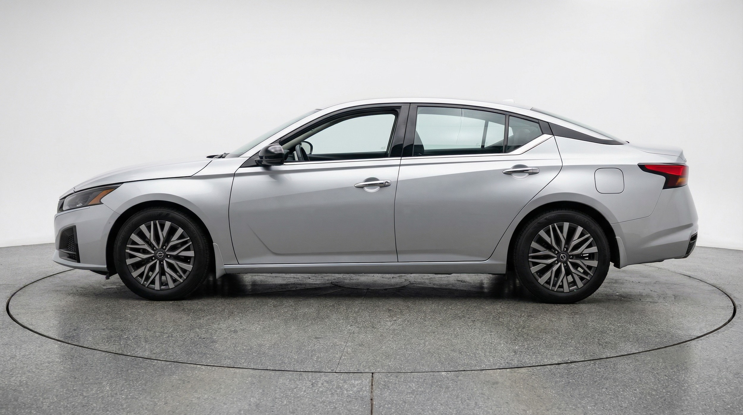 Thumbnail: 2025 Nissan Altima - 4