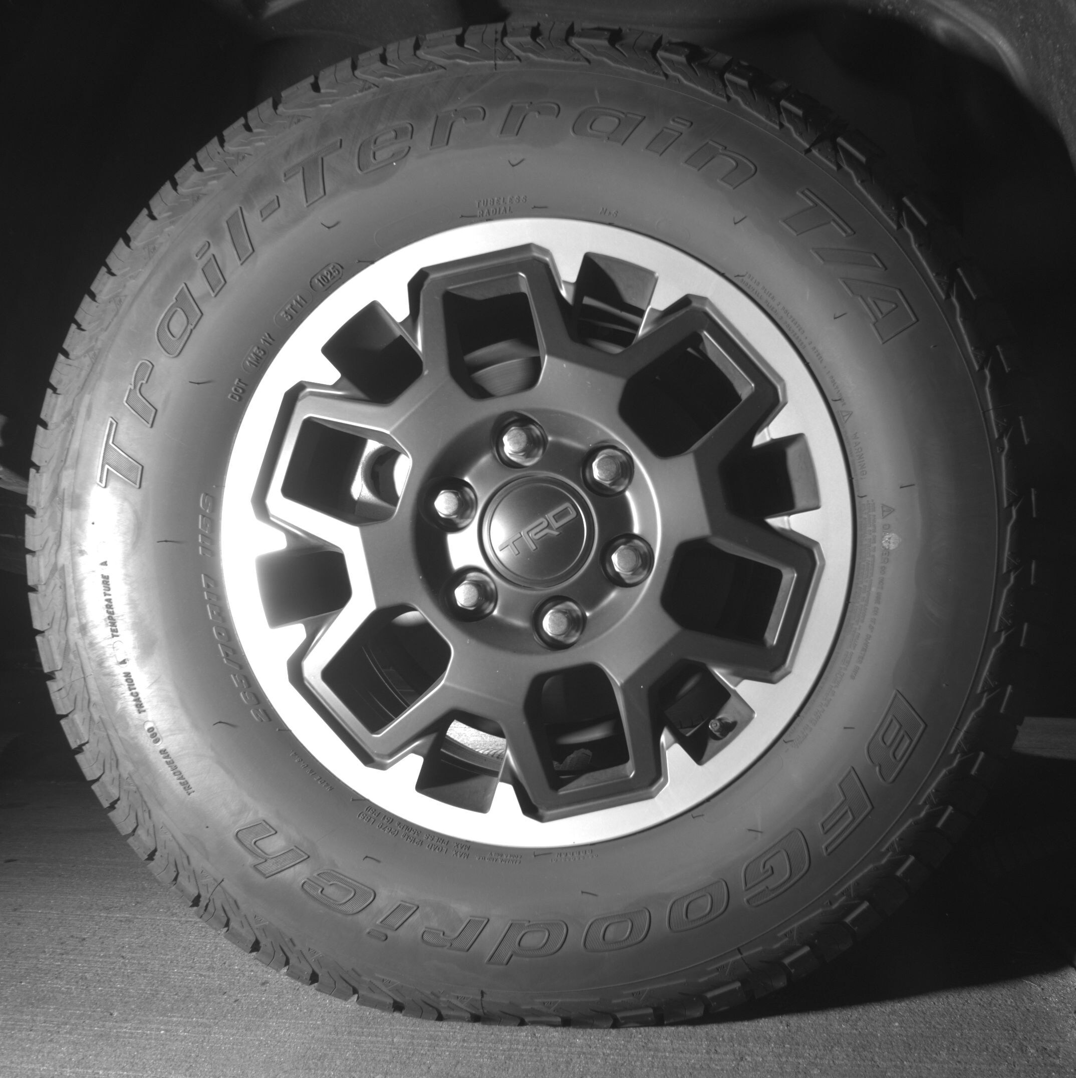 Thumbnail: 2025 Toyota Tacoma - 12