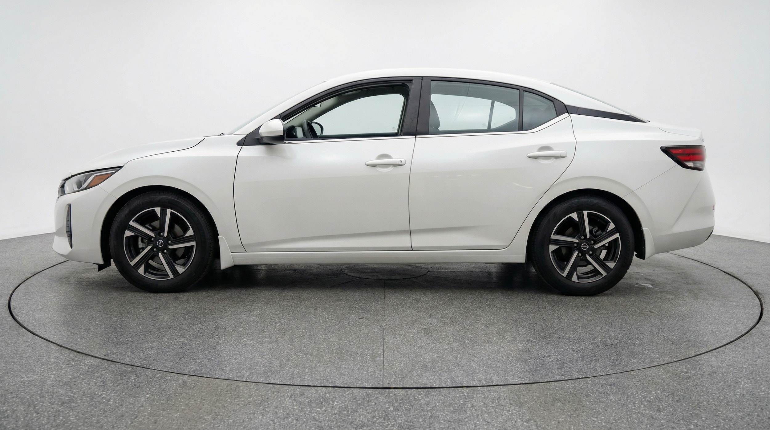 Thumbnail: 2025 Nissan Sentra - 4