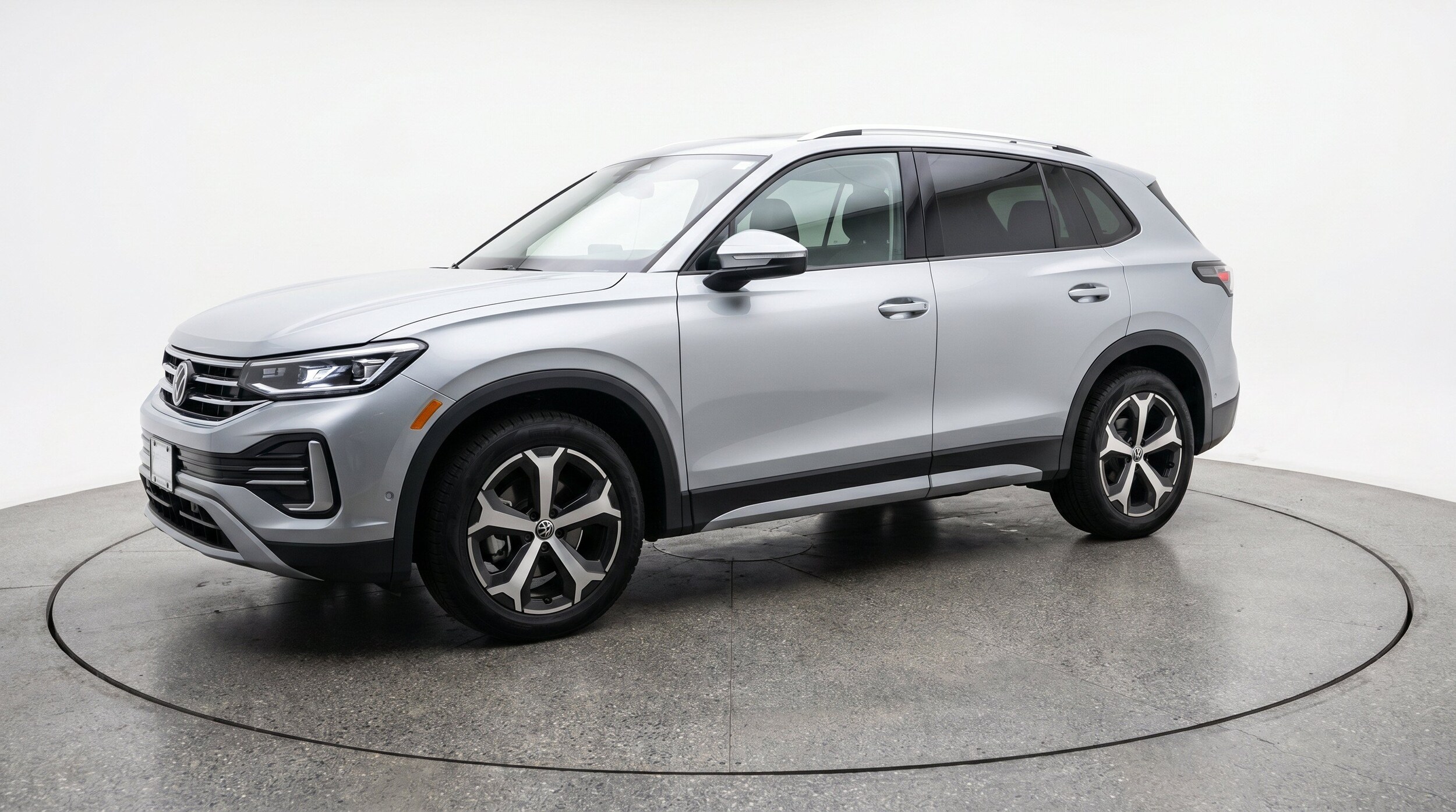 Thumbnail: 2026 Volkswagen Tiguan - 3