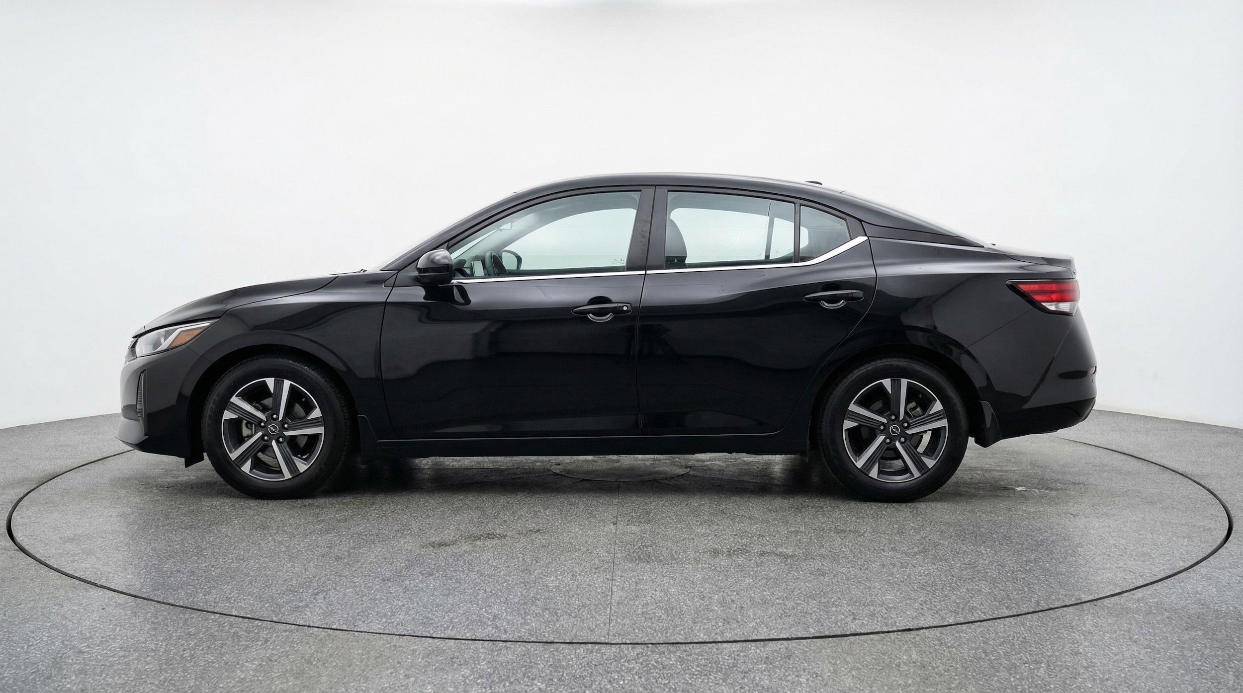 Thumbnail: 2025 Nissan Sentra - 5