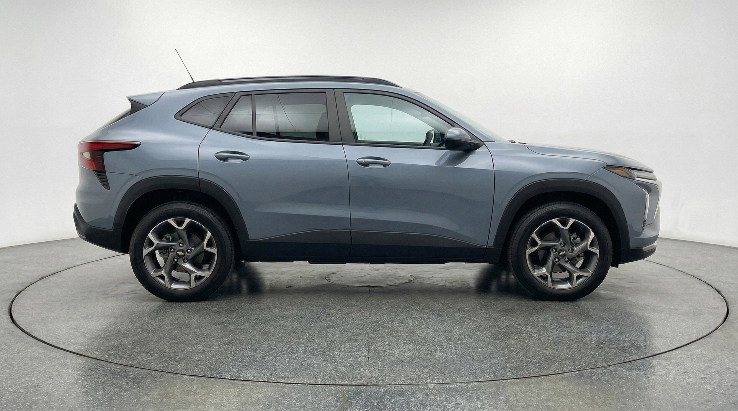 Thumbnail: 2025 Chevrolet Trax - 11