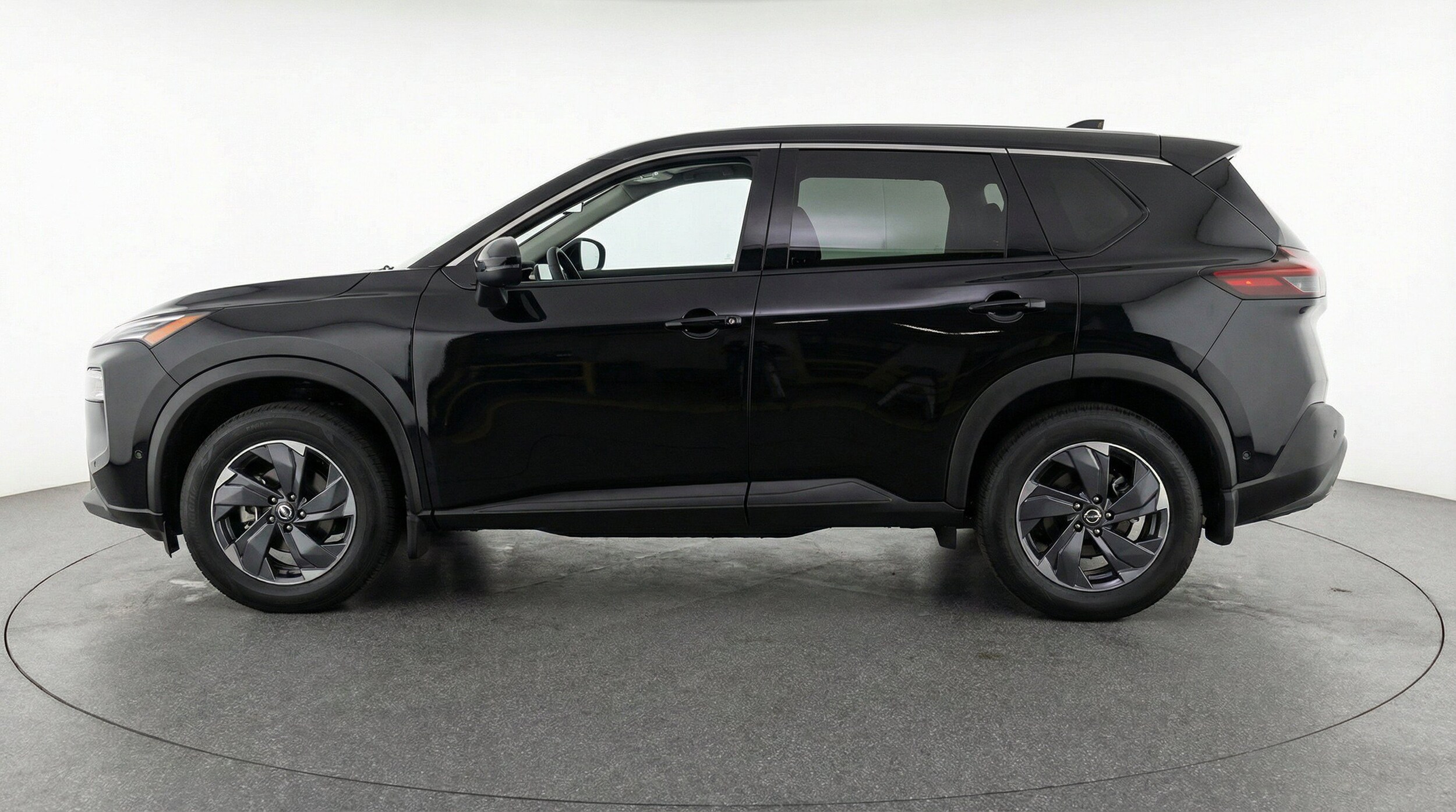 Thumbnail: 2025 Nissan Rogue - 5