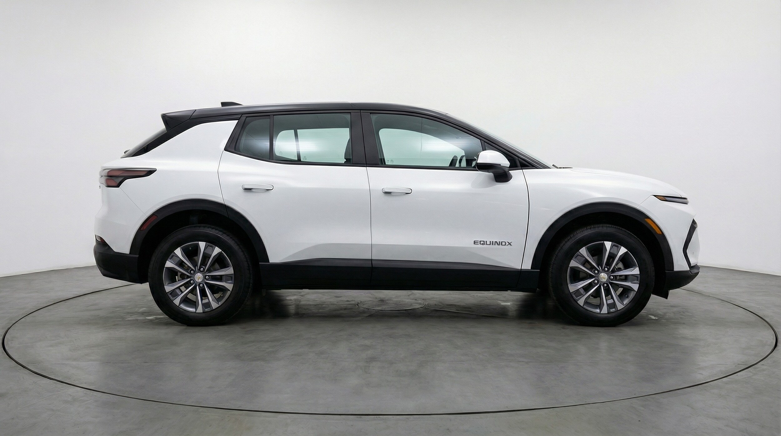 Thumbnail: 2025 Chevrolet Equinox - 8