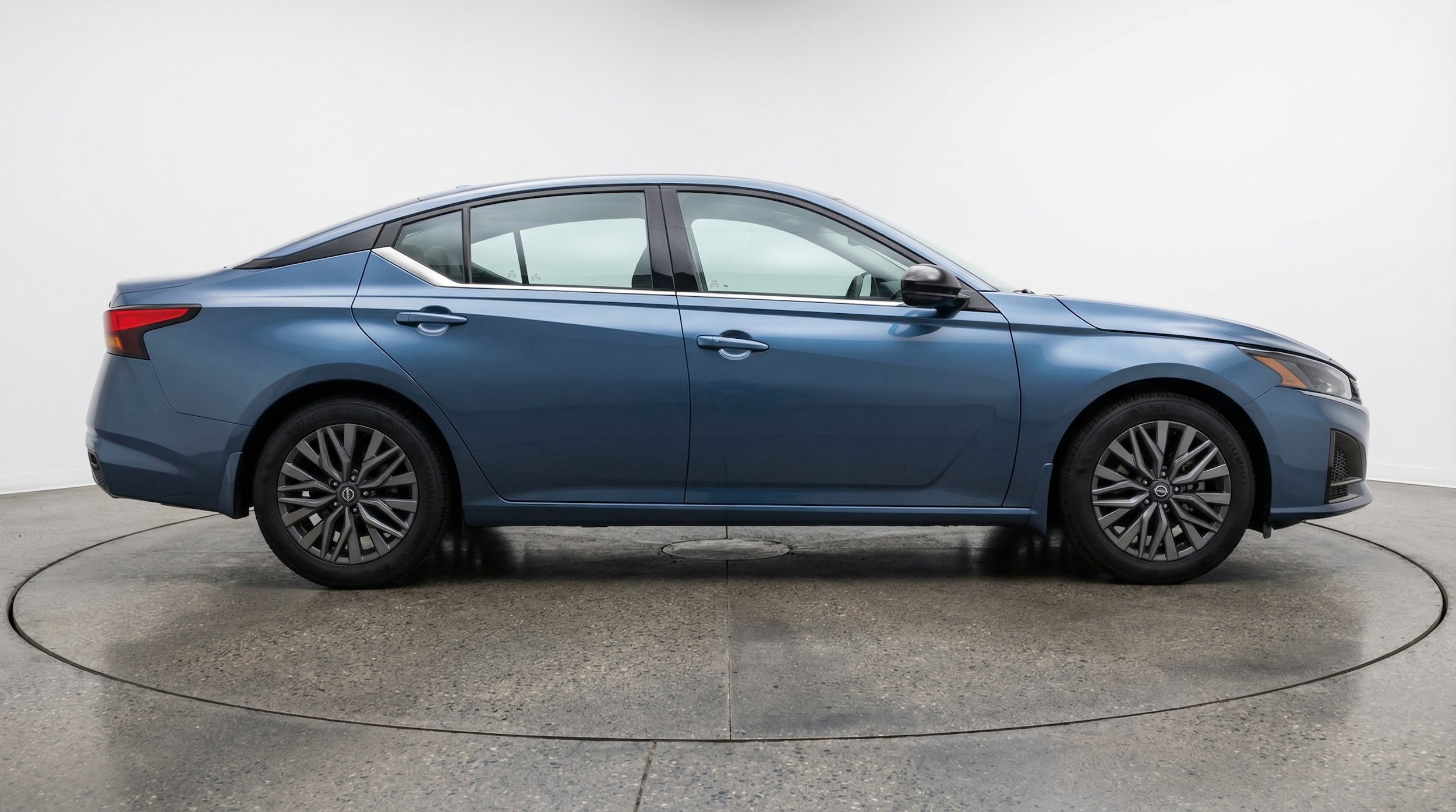 Thumbnail: 2025 Nissan Altima - 8