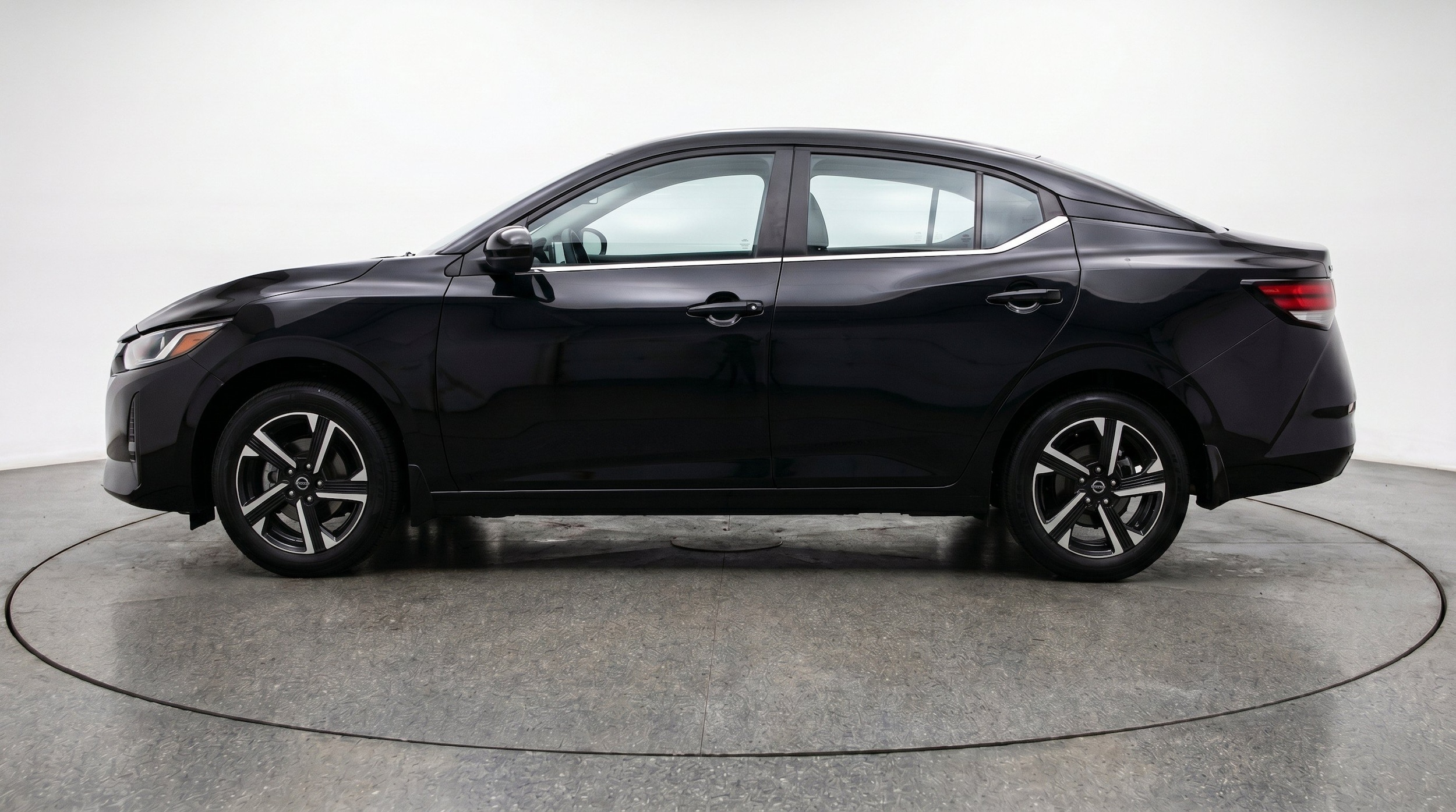 Thumbnail: 2025 Nissan Sentra - 5