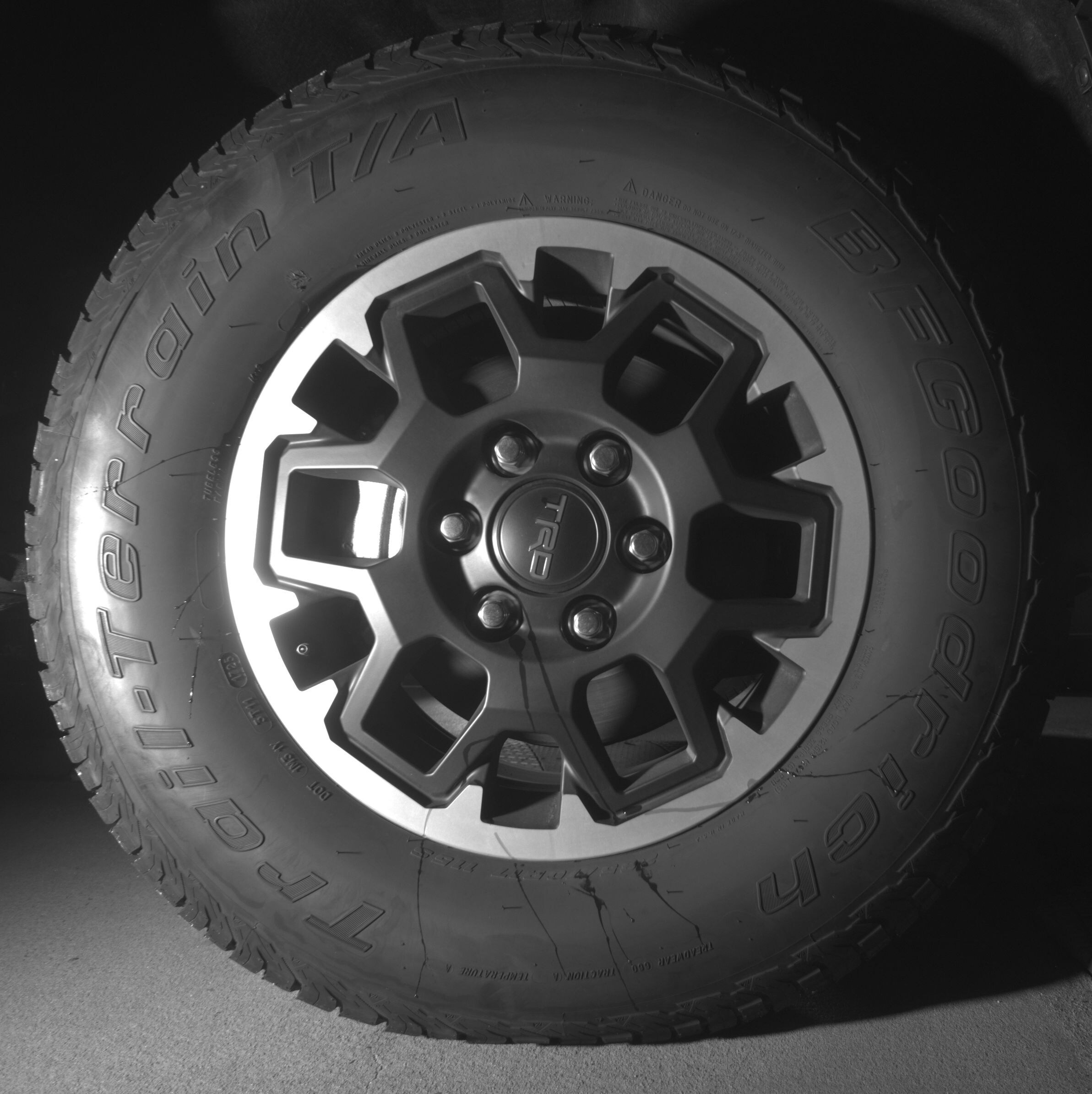 Thumbnail: 2025 Toyota Tacoma - 10