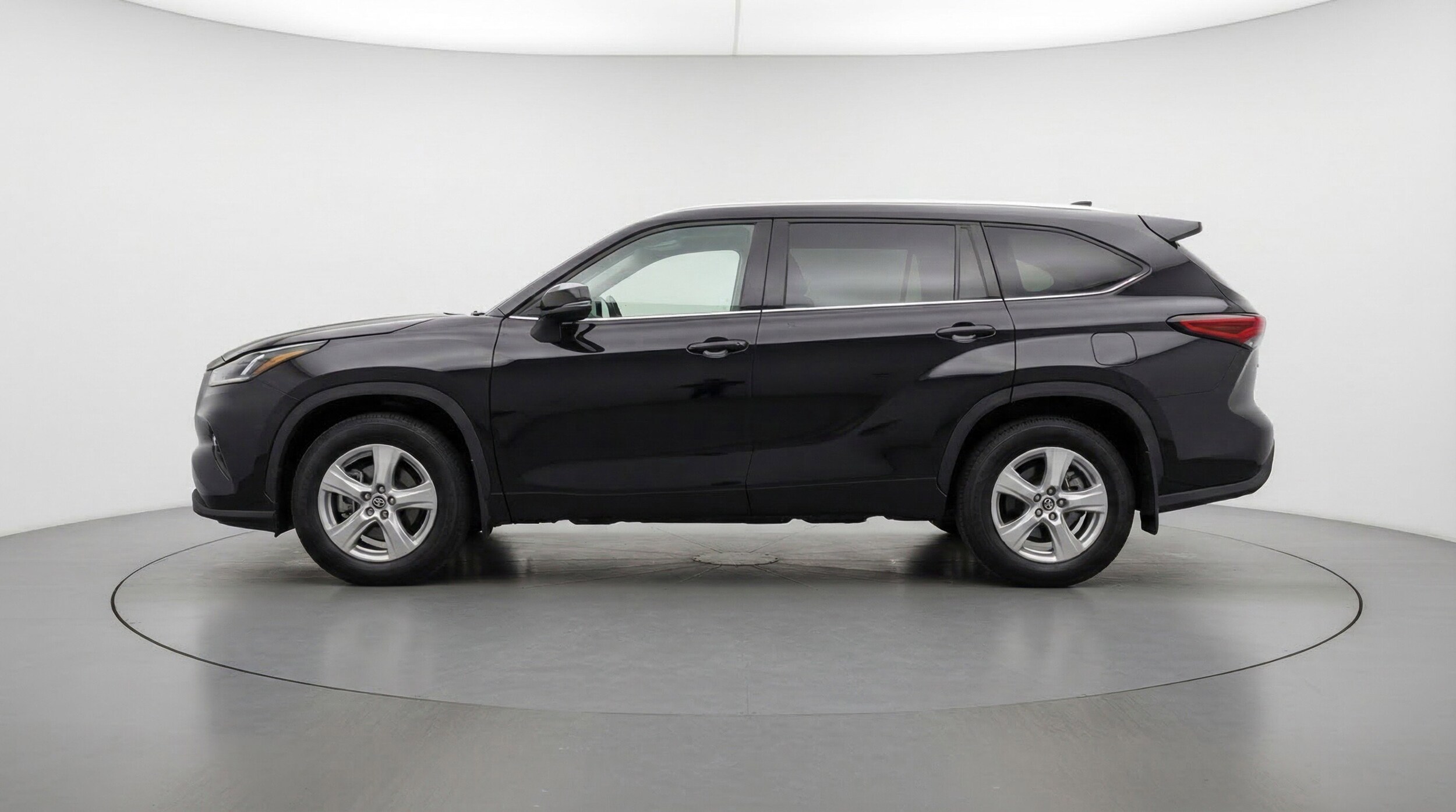Thumbnail: 2025 Toyota Highlander - 5