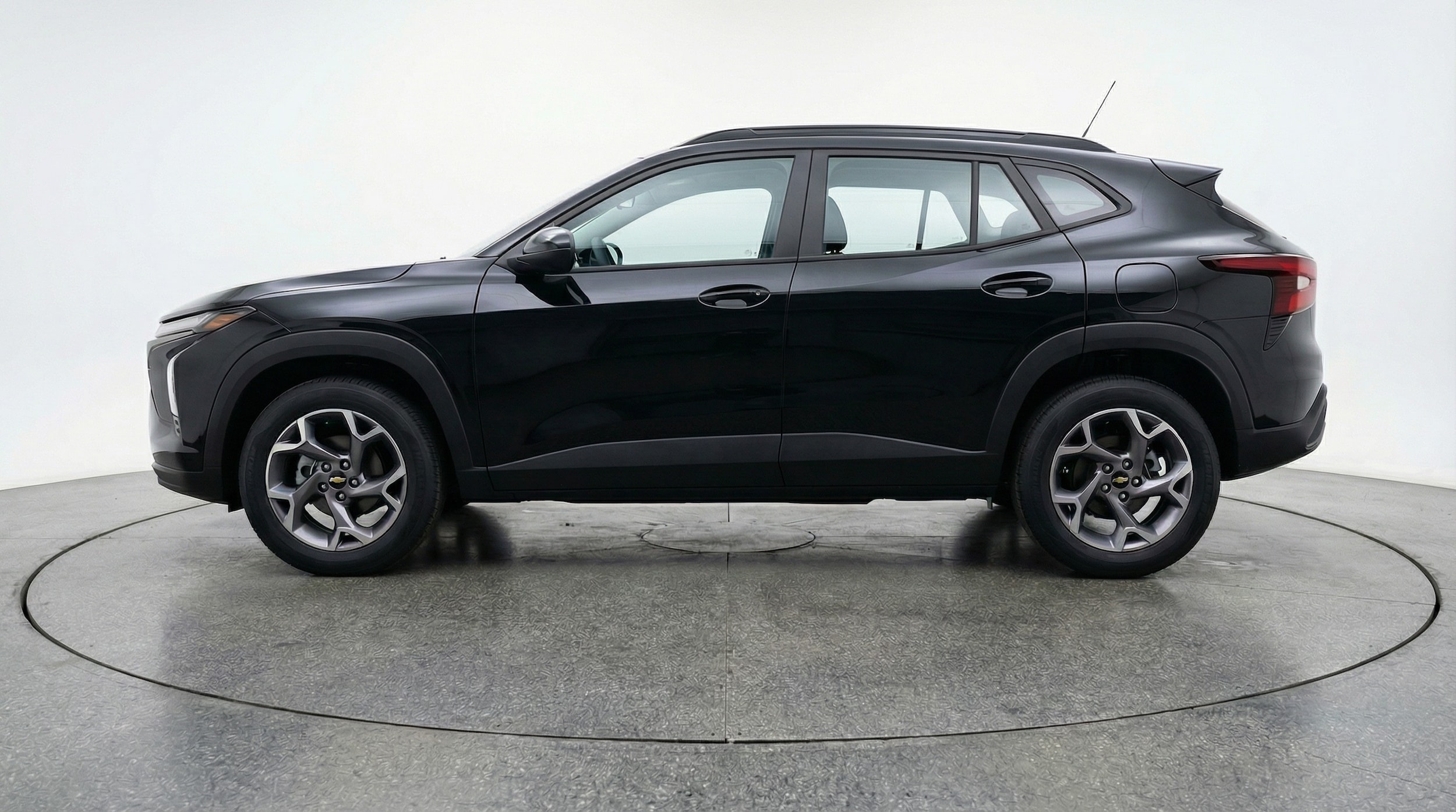 Thumbnail: 2025 Chevrolet Trax - 4