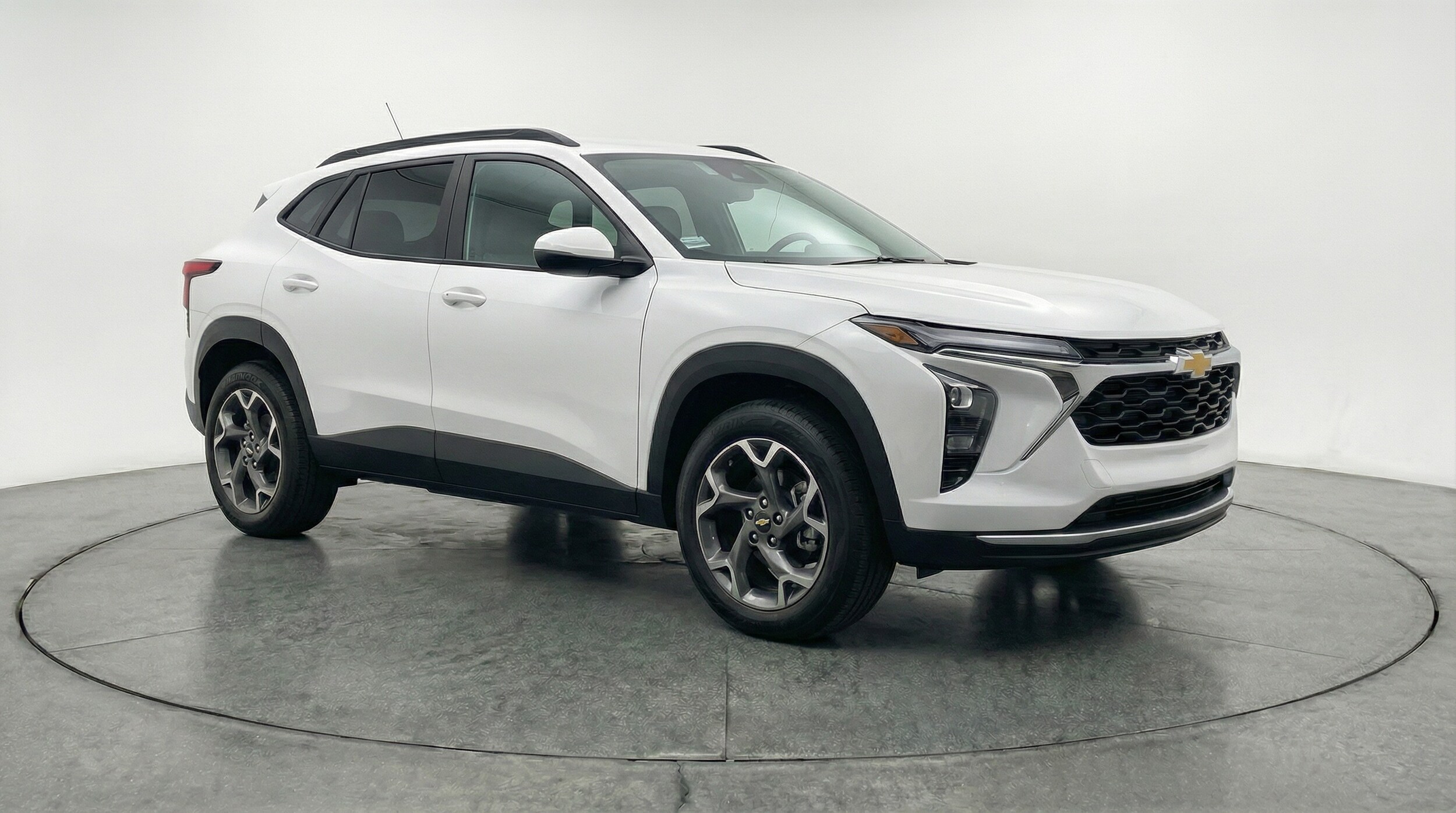 Thumbnail: 2025 Chevrolet Trax - 1