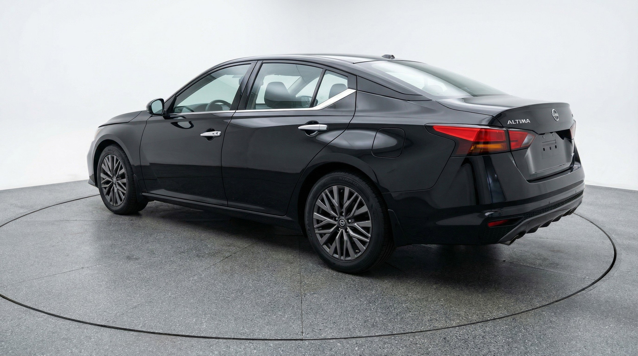 Thumbnail: 2025 Nissan Altima - 6