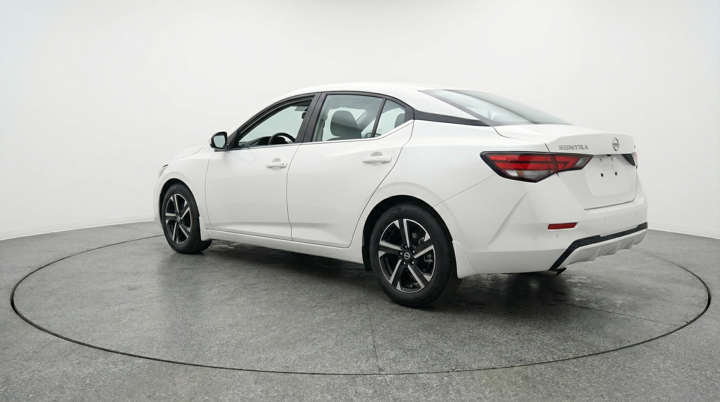 Thumbnail: 2025 Nissan Sentra - 5