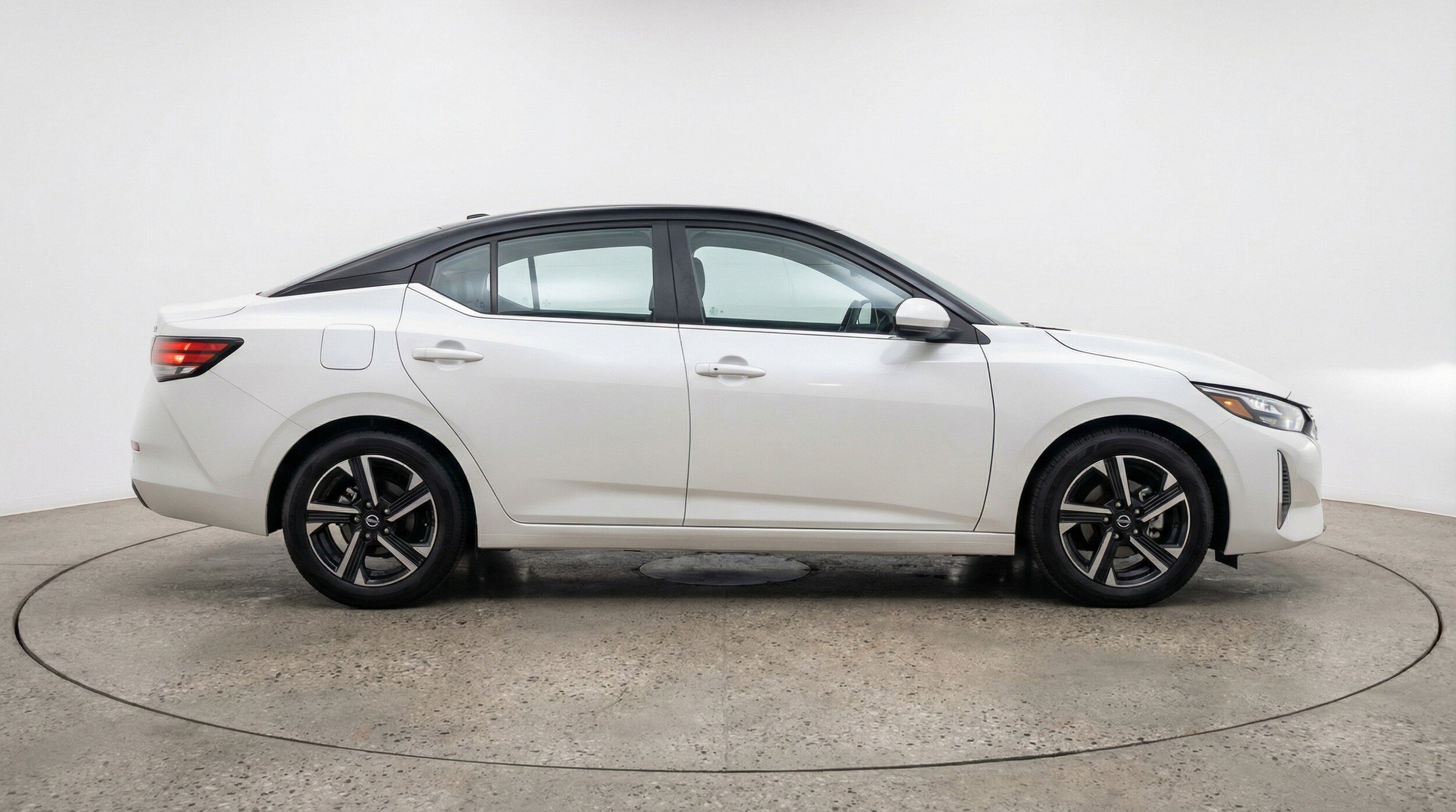 Thumbnail: 2025 Nissan Sentra - 11