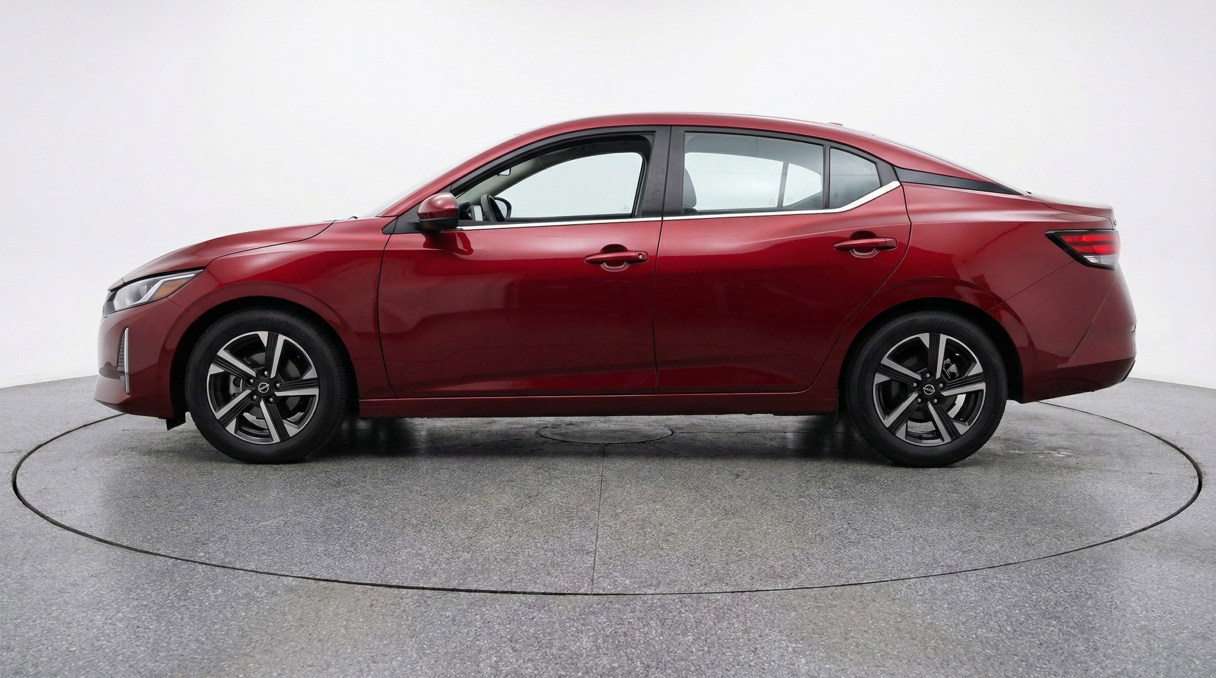 Thumbnail: 2025 Nissan Sentra - 5