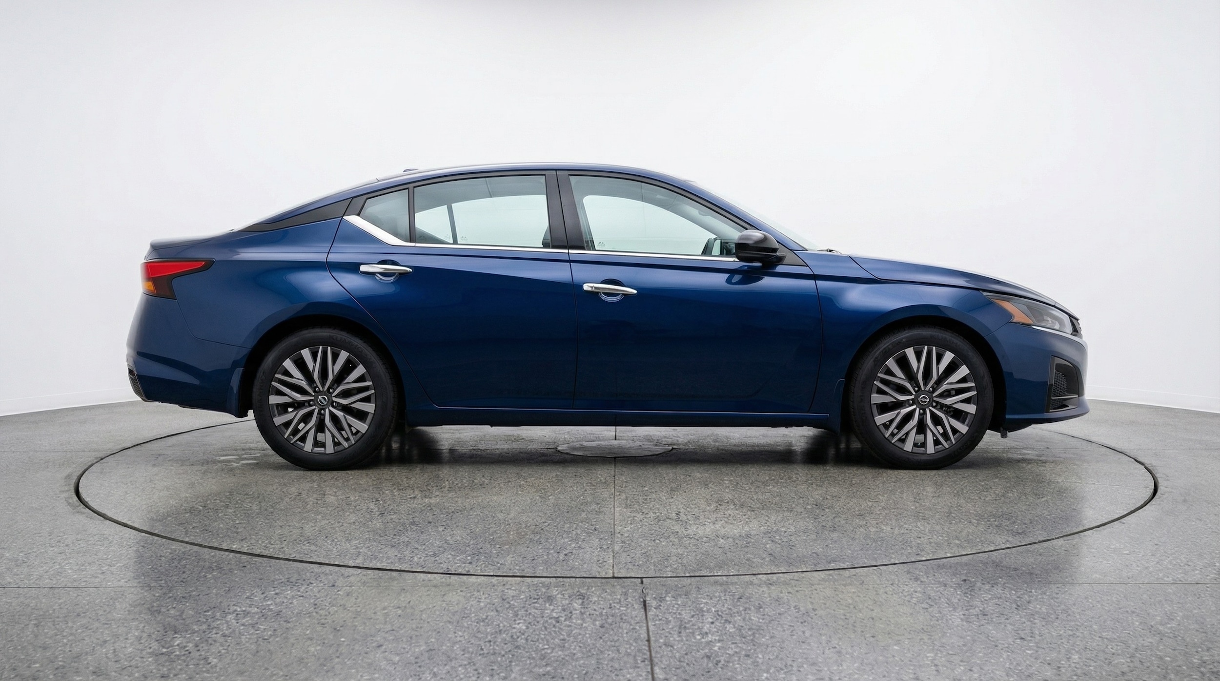 Thumbnail: 2025 Nissan Altima - 8