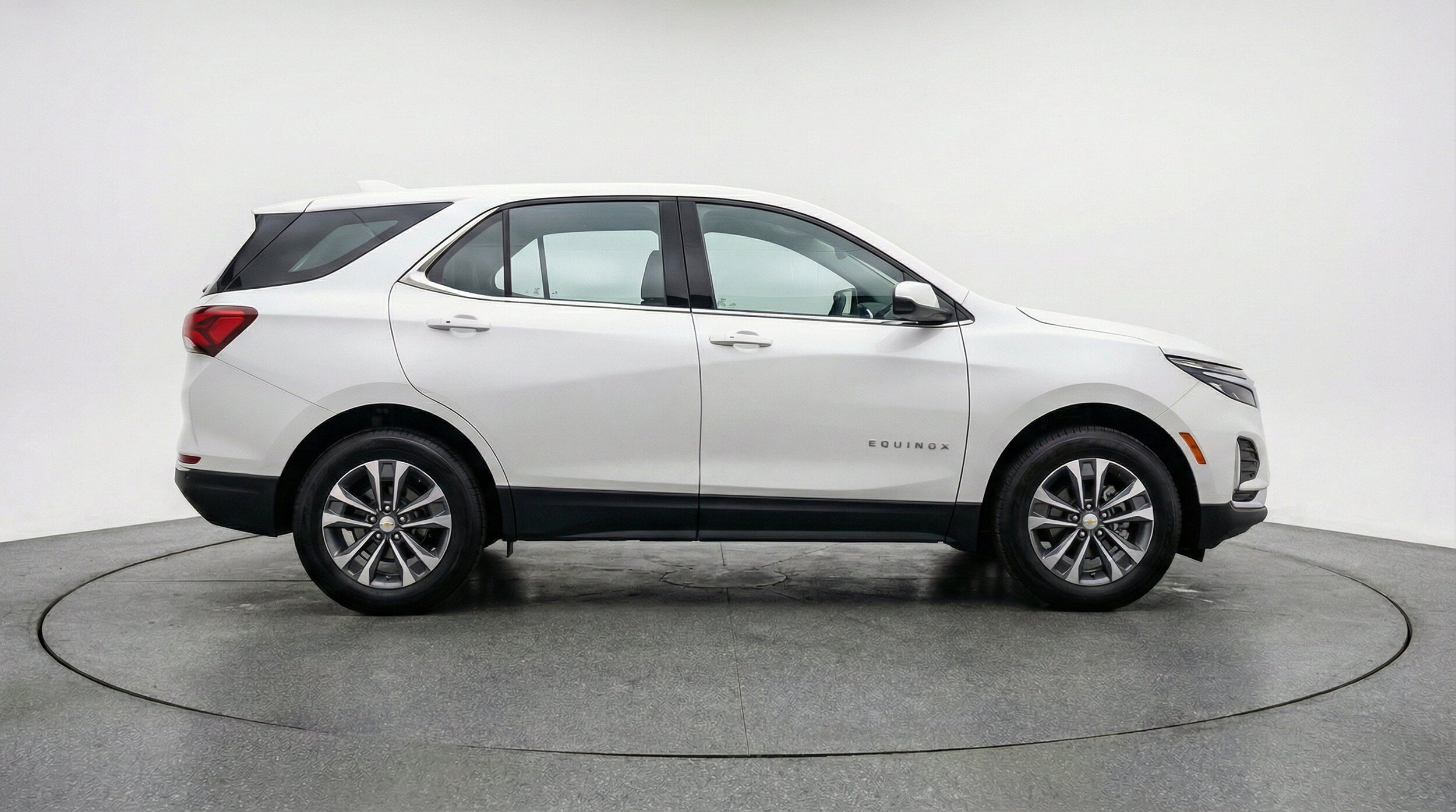 Thumbnail: 2025 Chevrolet Equinox - 10