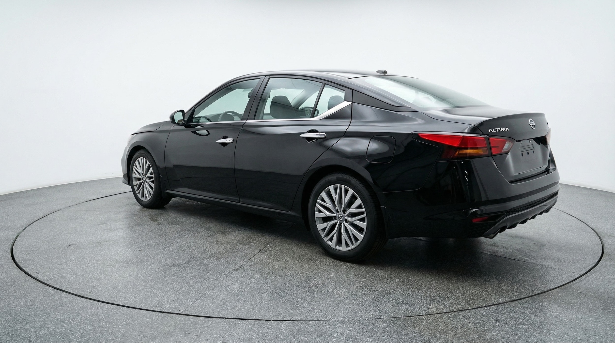 Thumbnail: 2025 Nissan Altima - 5