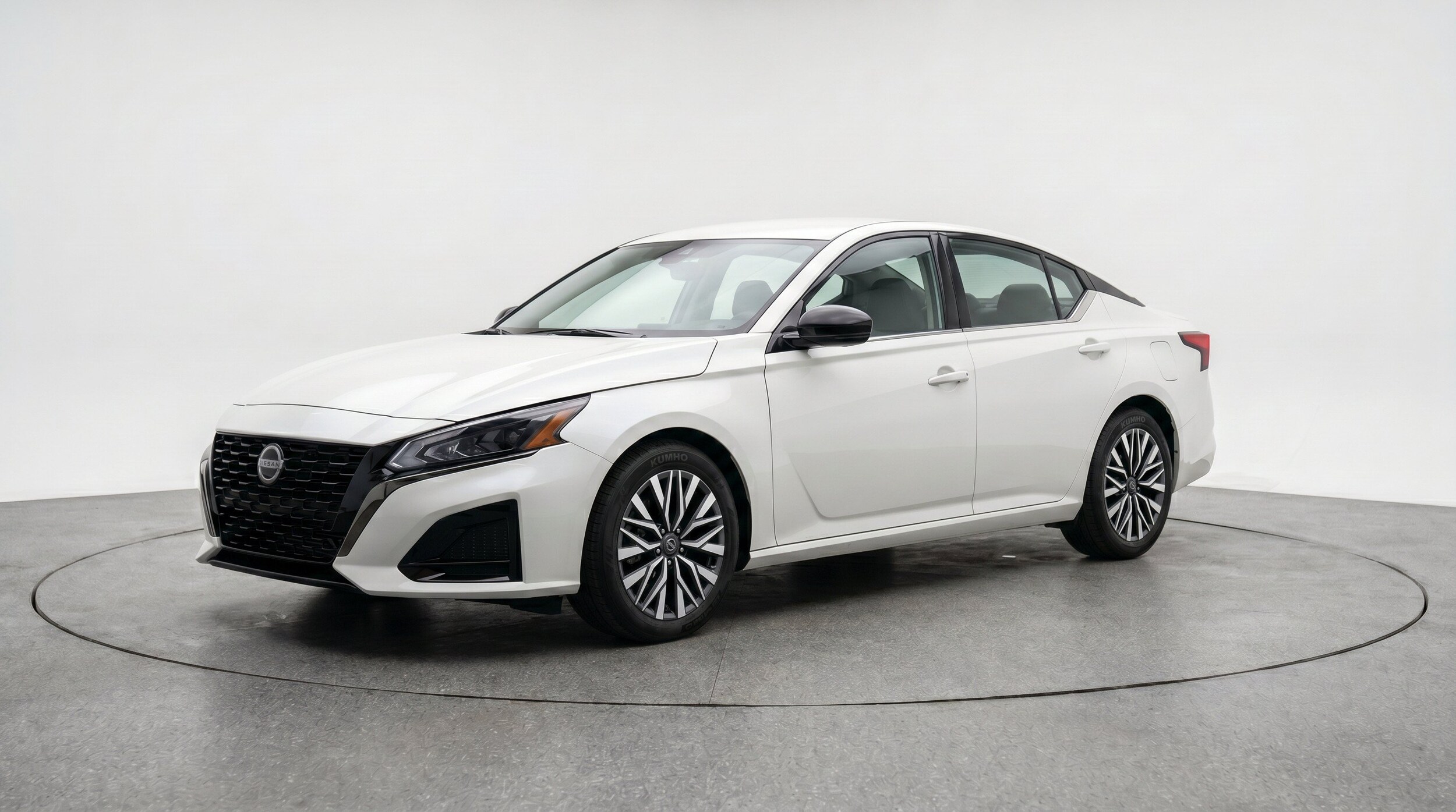 Thumbnail: 2025 Nissan Altima - 3