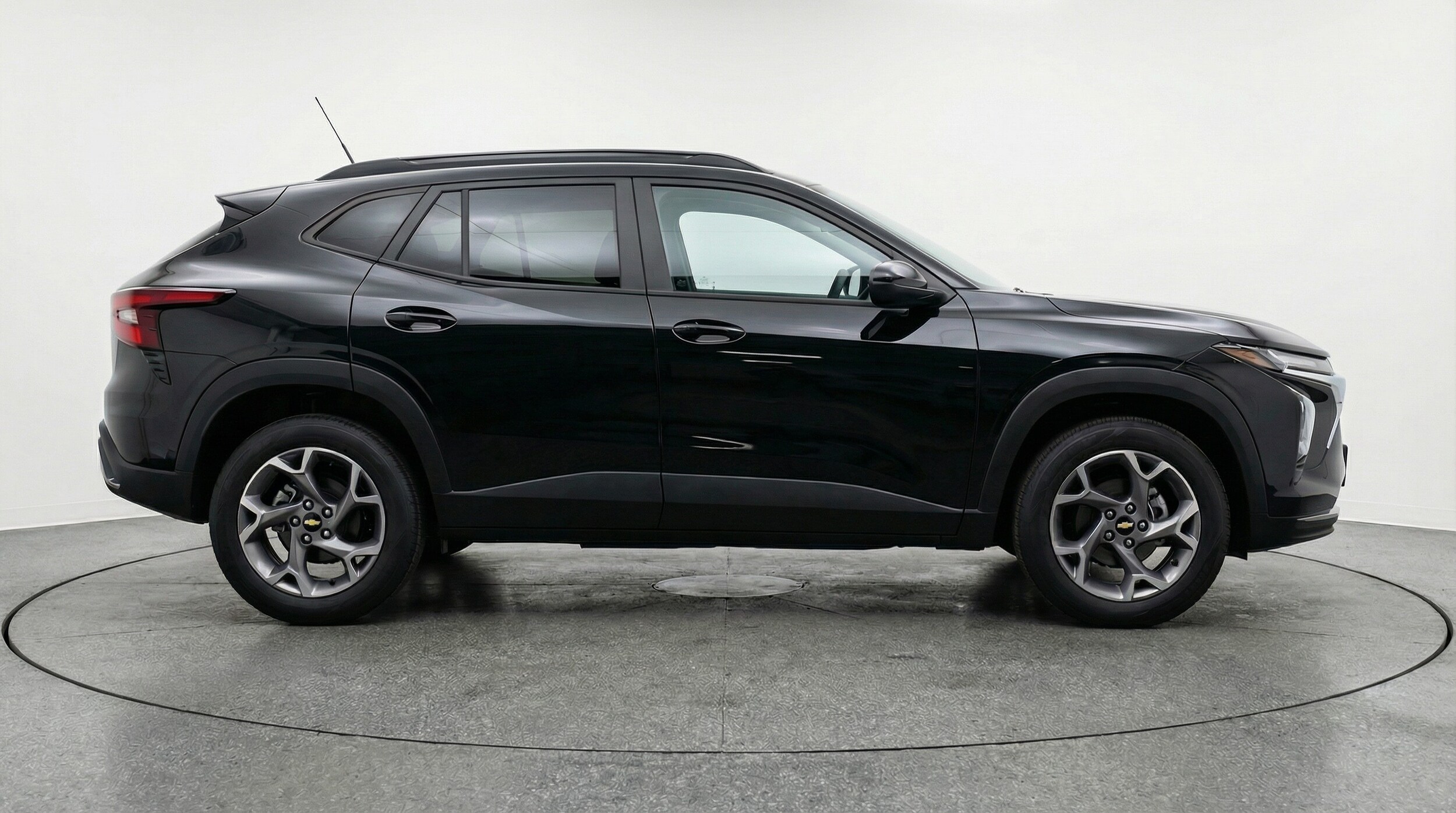 Thumbnail: 2025 Chevrolet Trax - 8