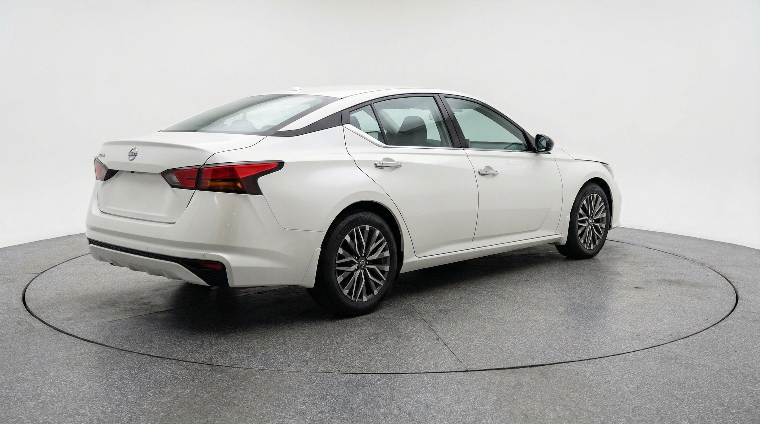 Thumbnail: 2025 Nissan Altima - 9