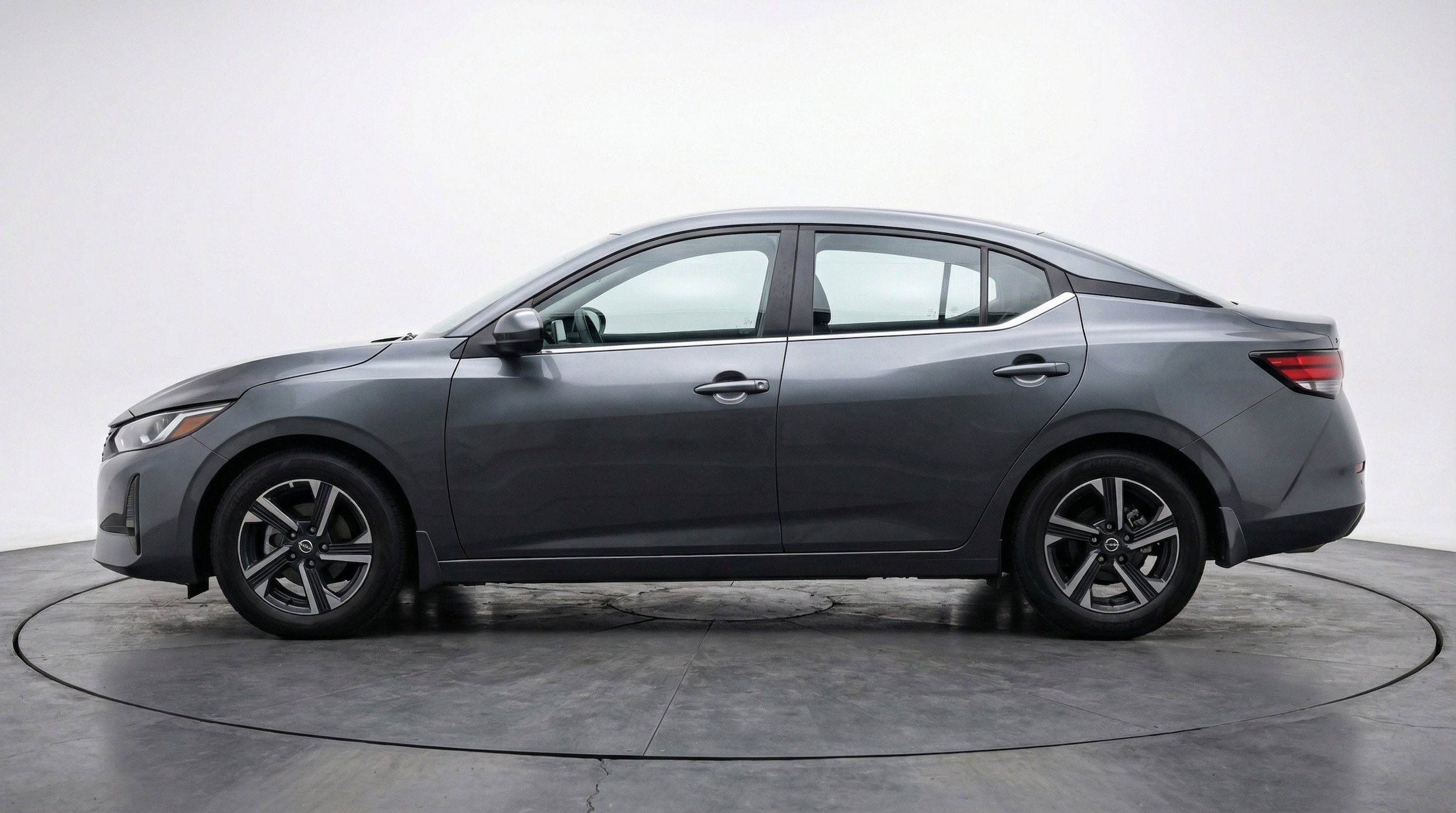 Thumbnail: 2025 Nissan Sentra - 5