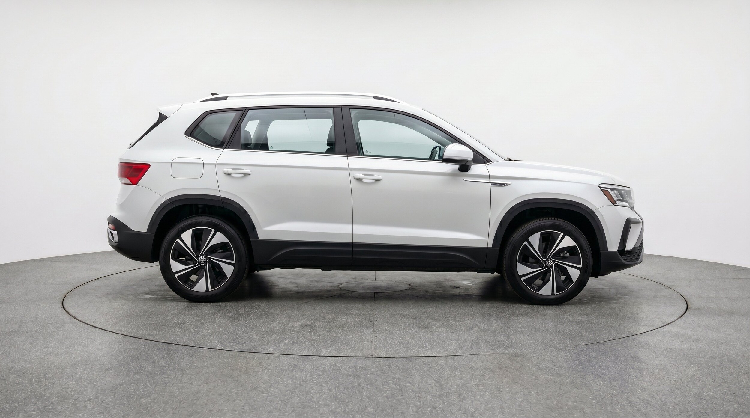 Thumbnail: 2026 Volkswagen Taos - 11