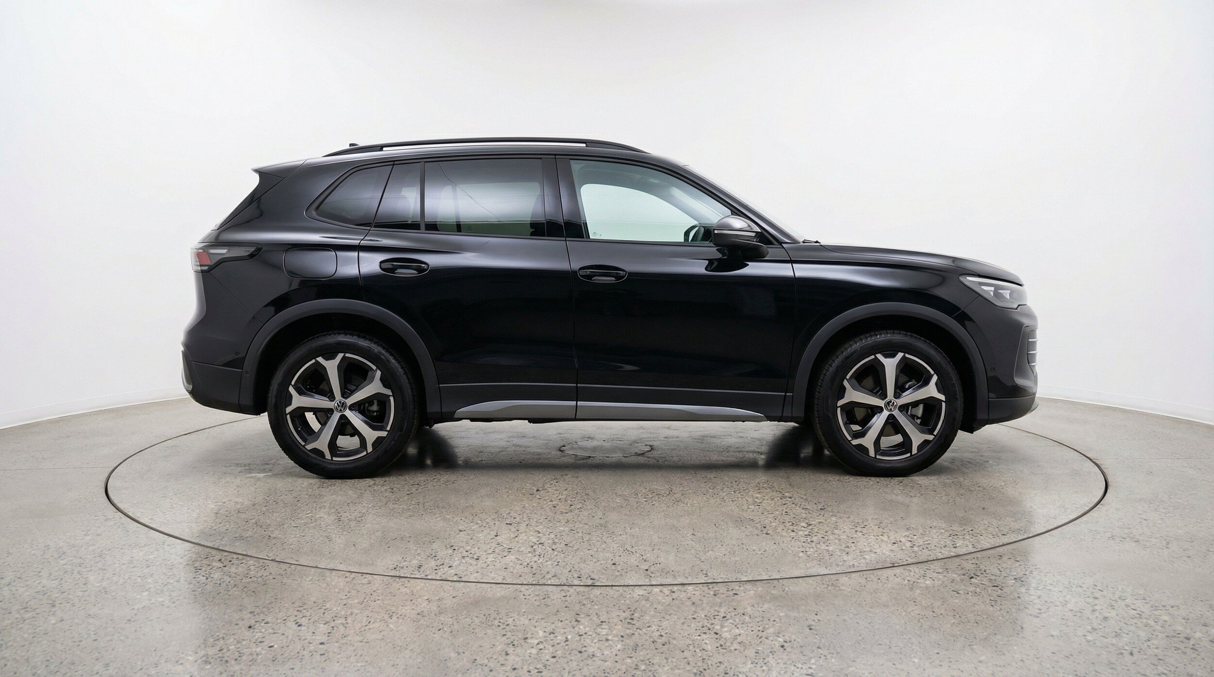 Thumbnail: 2026 Volkswagen Tiguan - 11