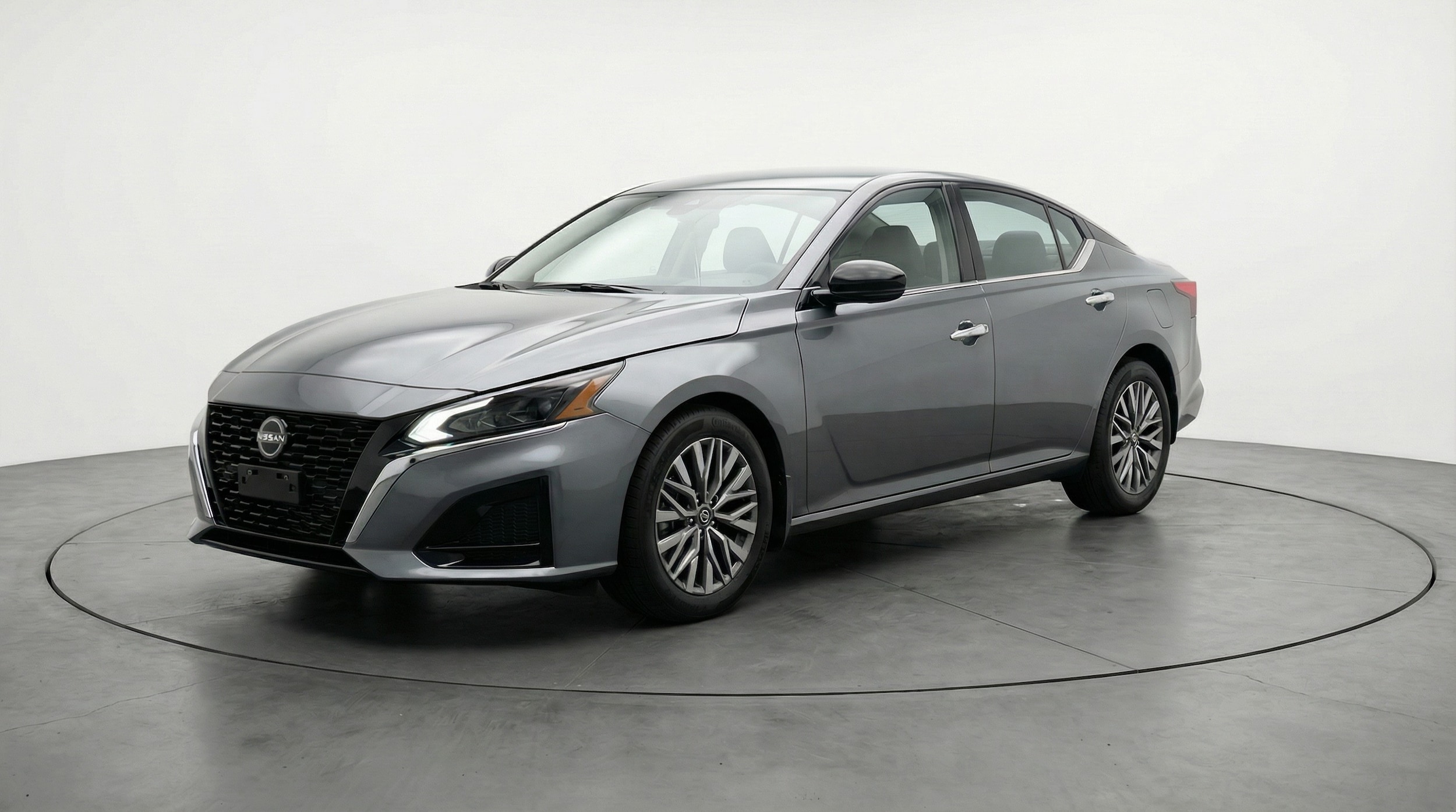 Thumbnail: 2025 Nissan Altima - 3