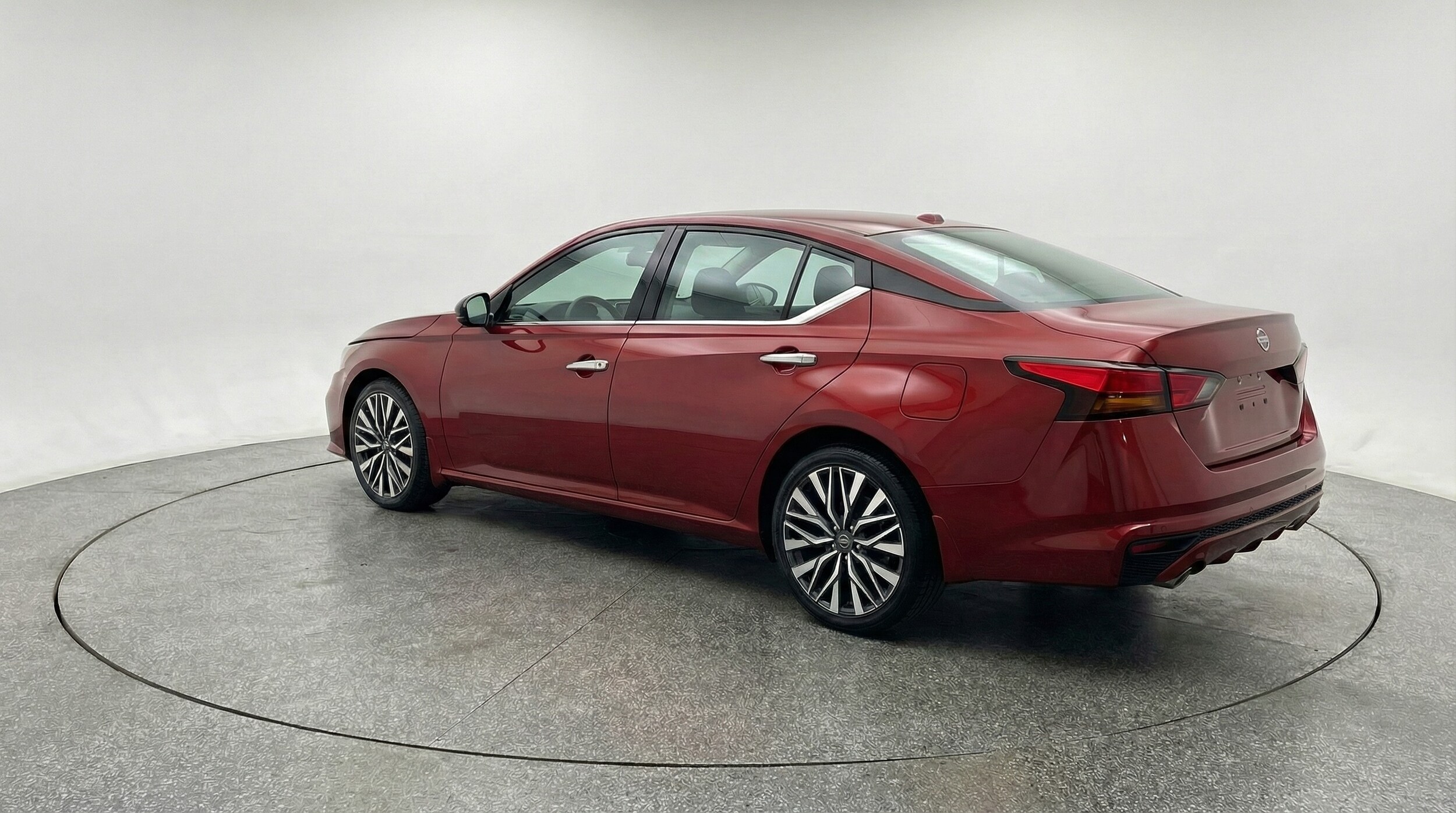 Thumbnail: 2025 Nissan Altima - 5