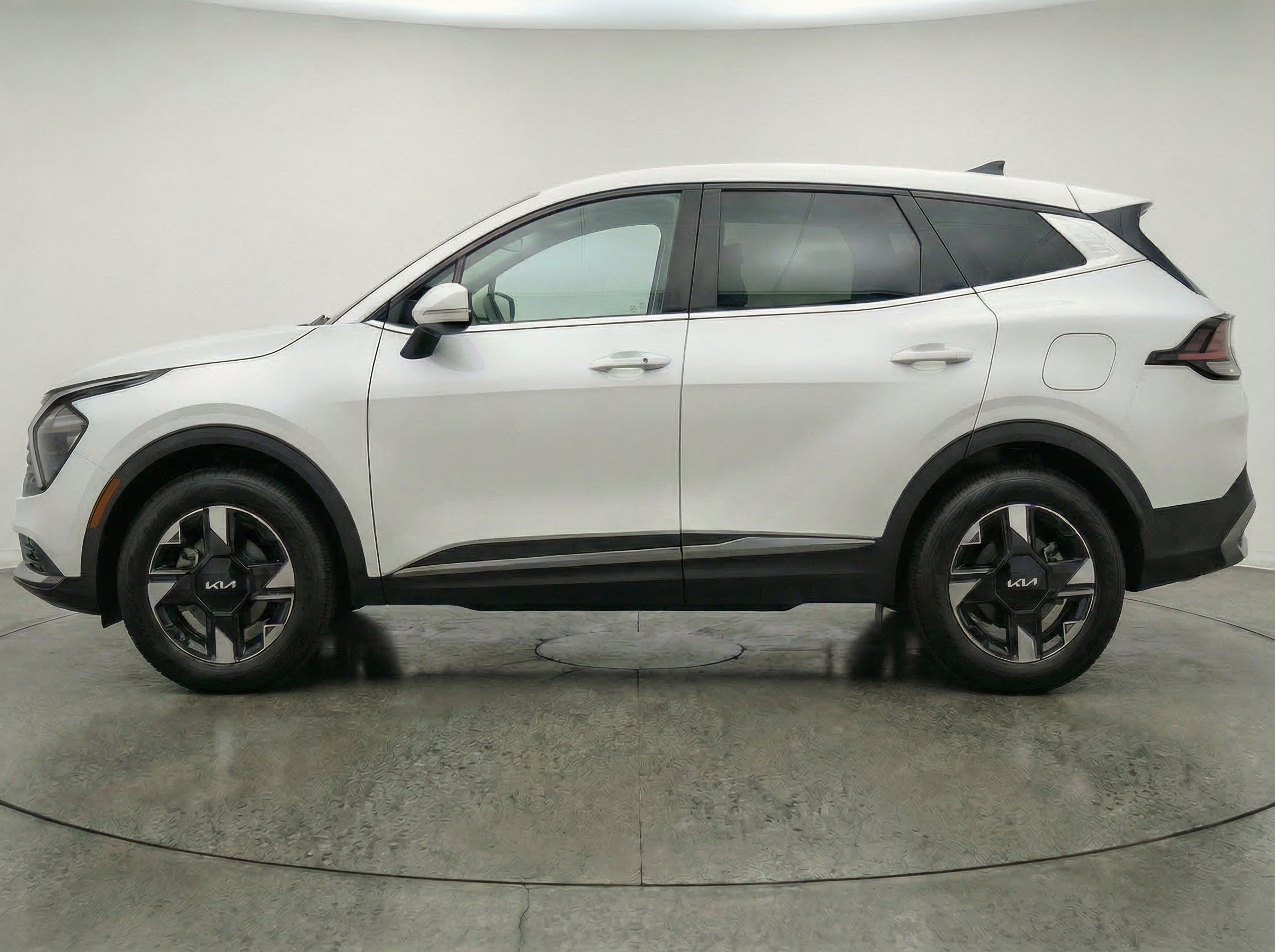 Thumbnail: 2026 Kia Sportage - 5
