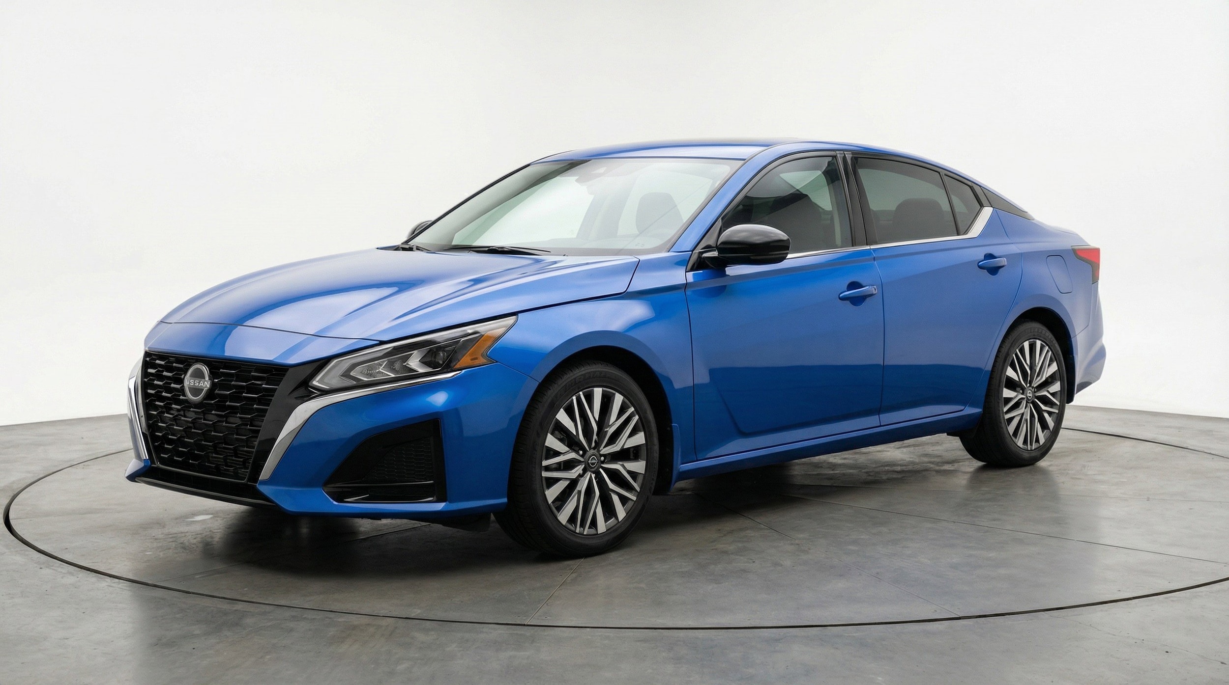 Thumbnail: 2025 Nissan Altima - 3