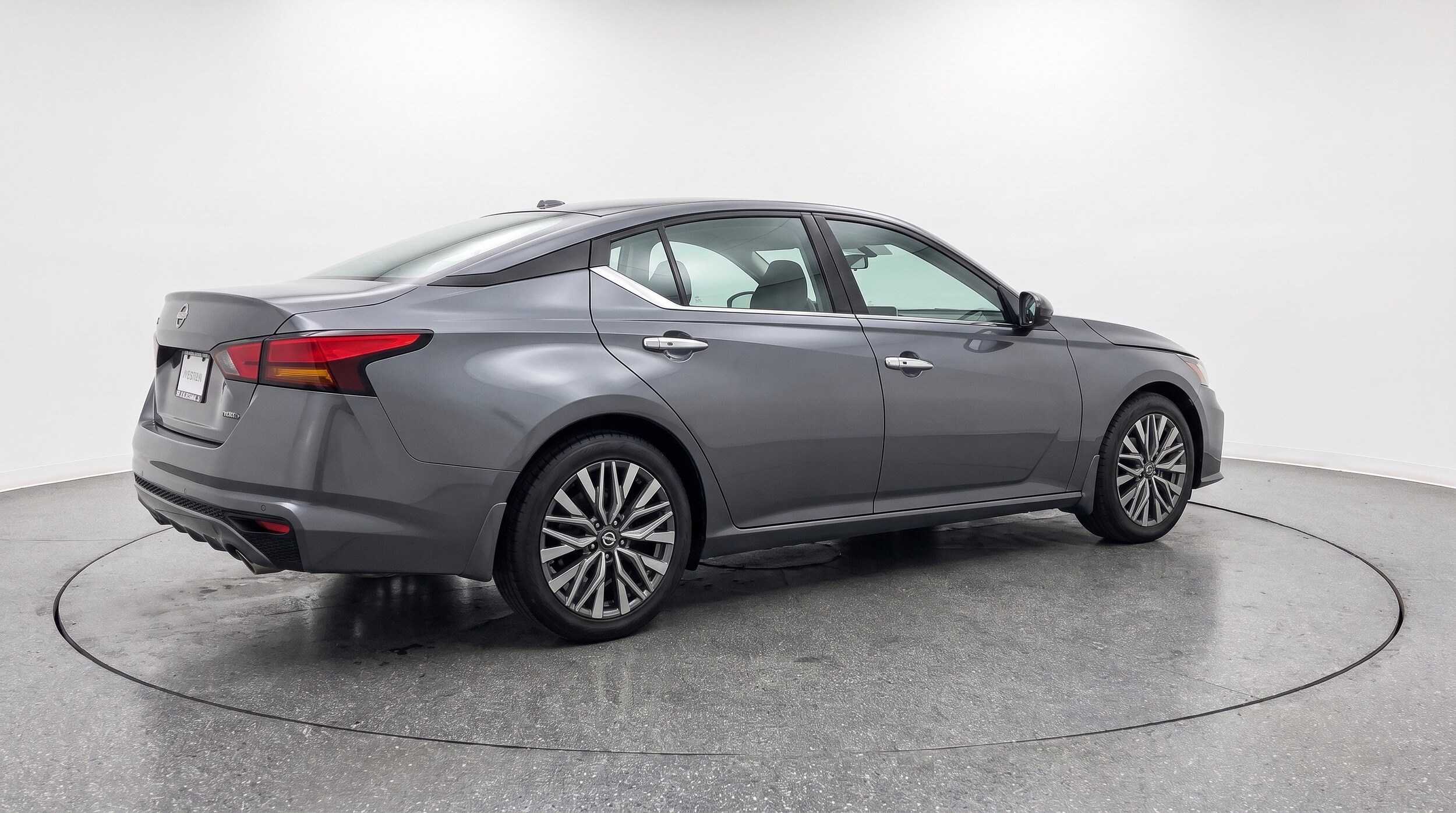 Thumbnail: 2025 Nissan Altima - 9