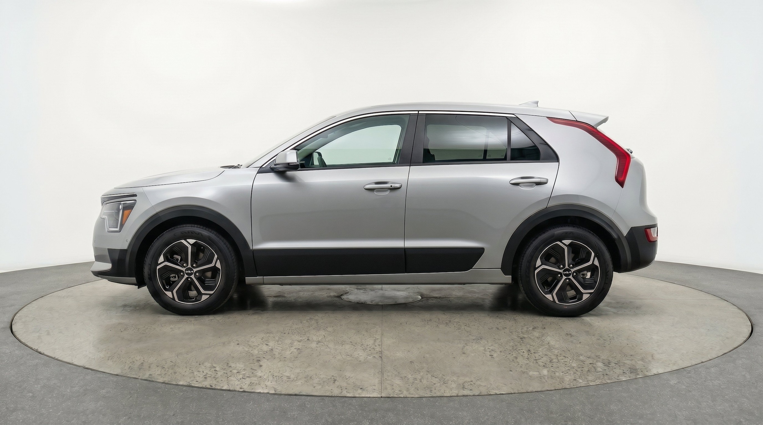 Thumbnail: 2026 Kia Niro - 5