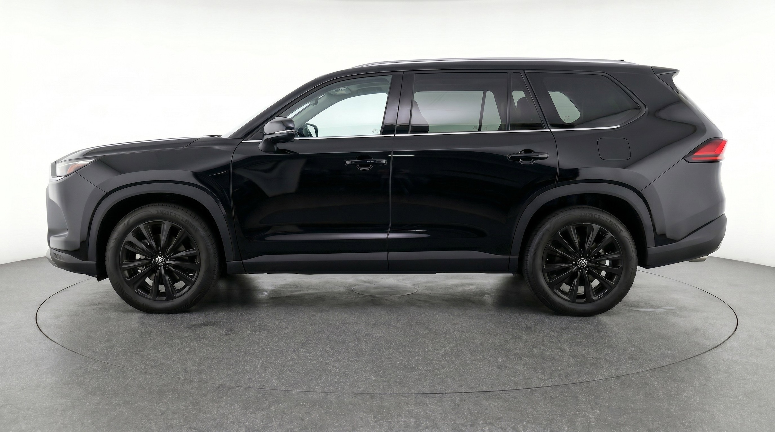 Thumbnail: 2025 Toyota Highlander - 5